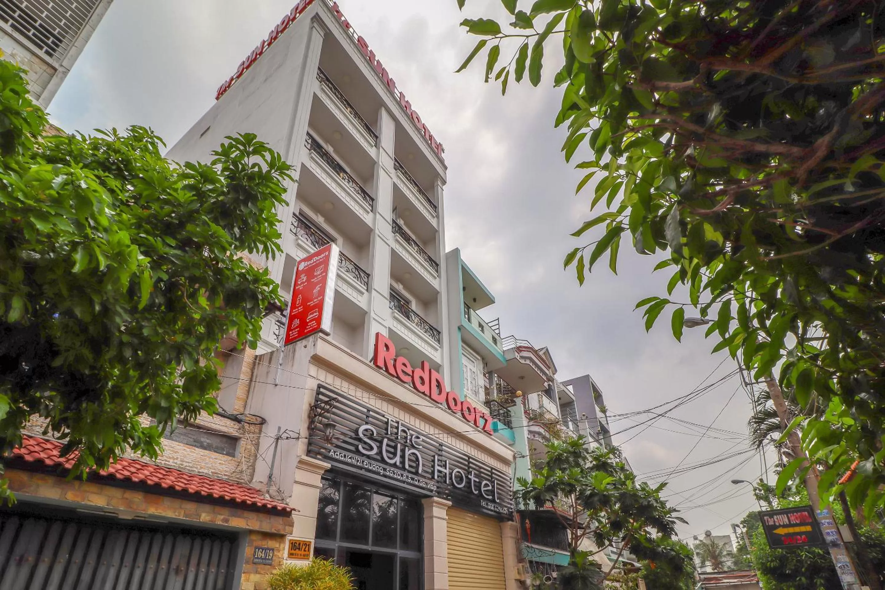 Property building in The Sun Hotel