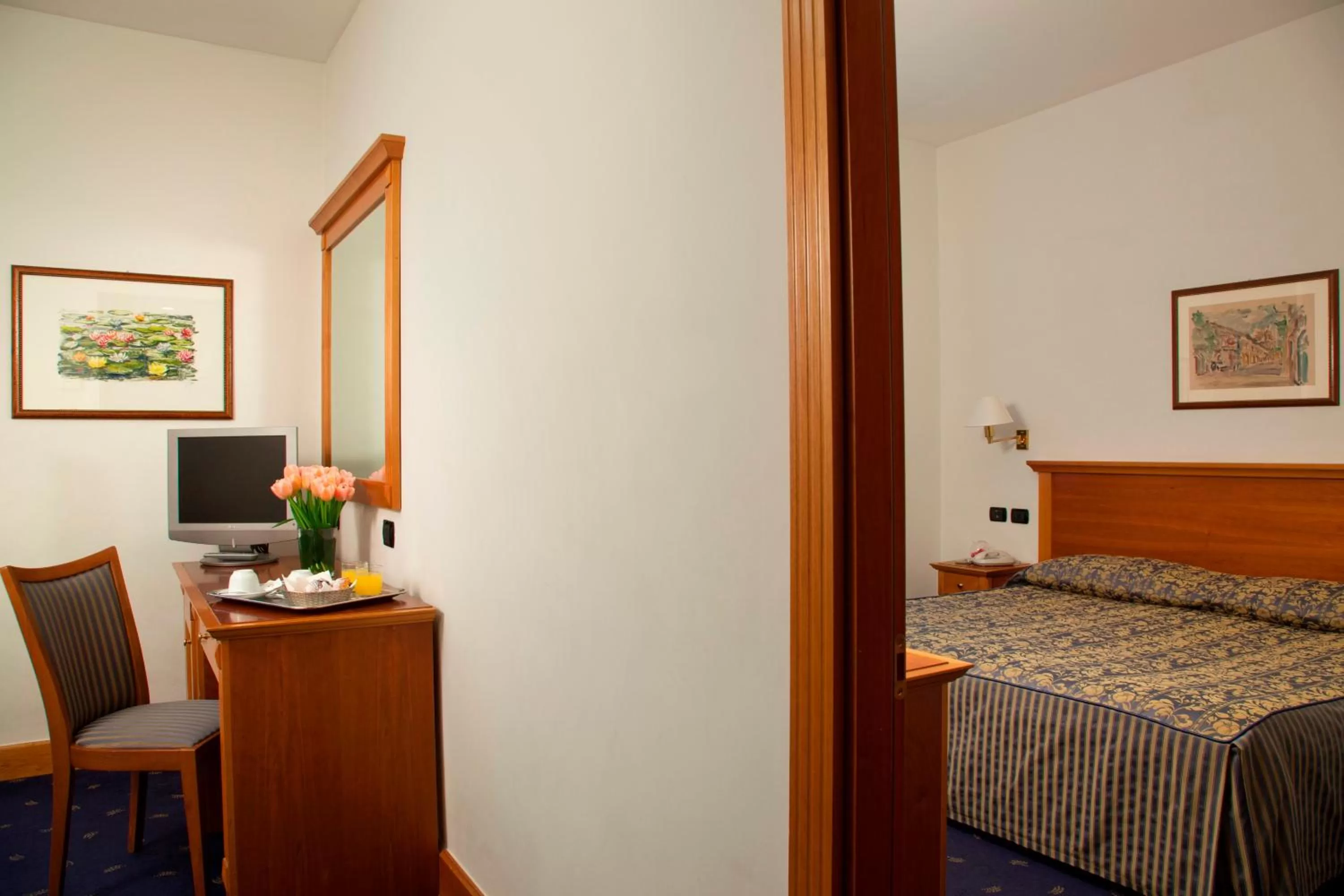 Other, Bed in Hotel Diplomatic