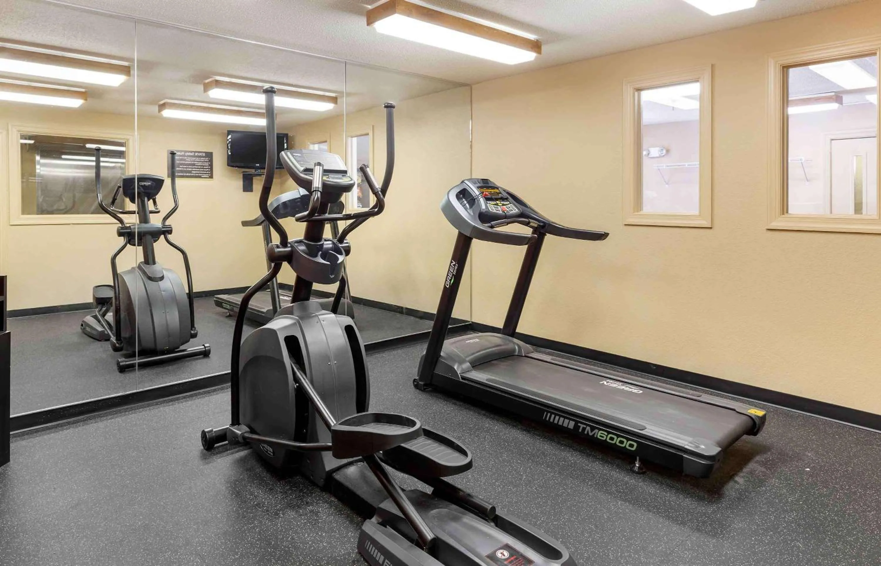 Fitness centre/facilities in Extended Stay America Select Suites - Raleigh - Cary - Regency Parkway South