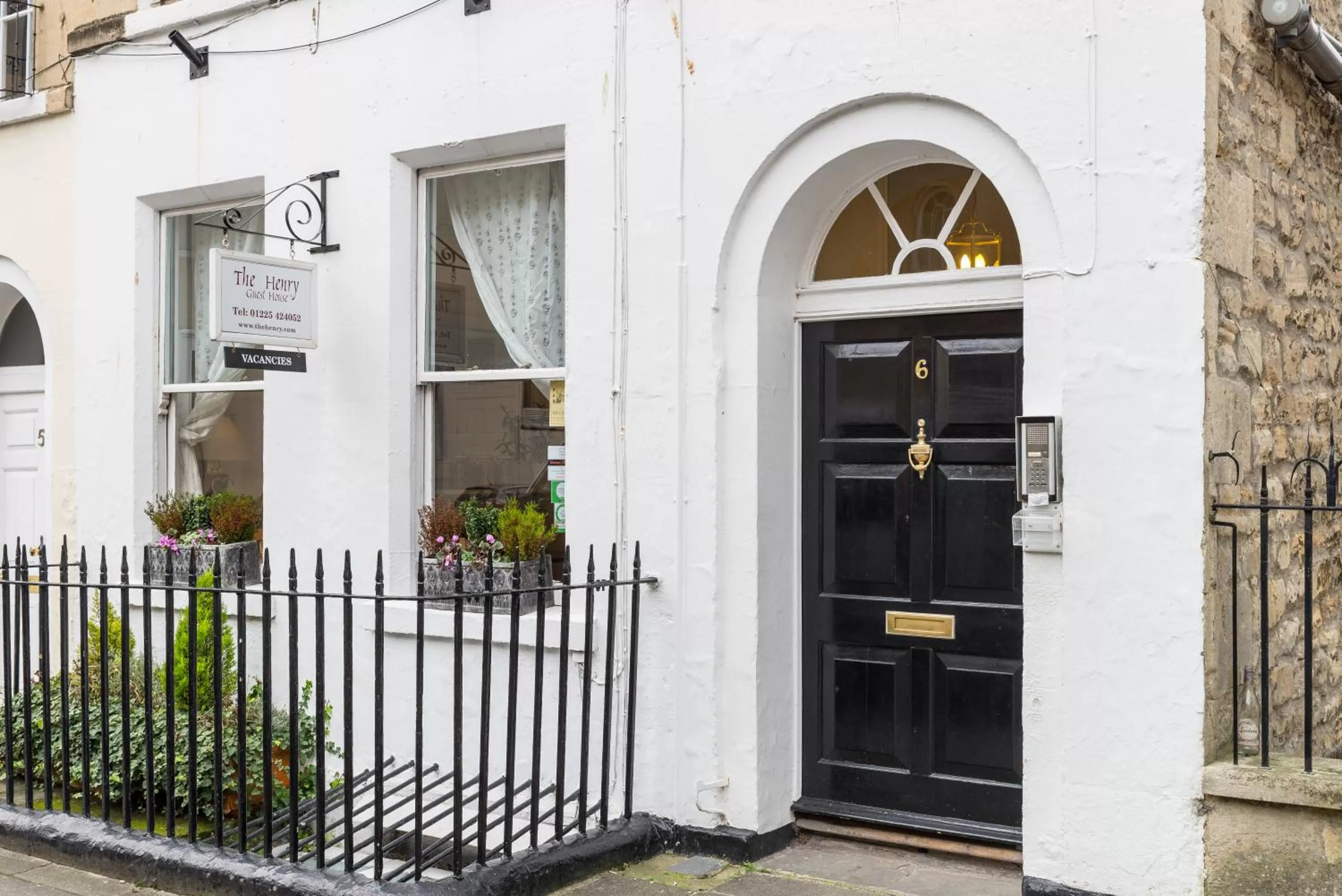 Restaurant/places to eat in The Henry Guest House