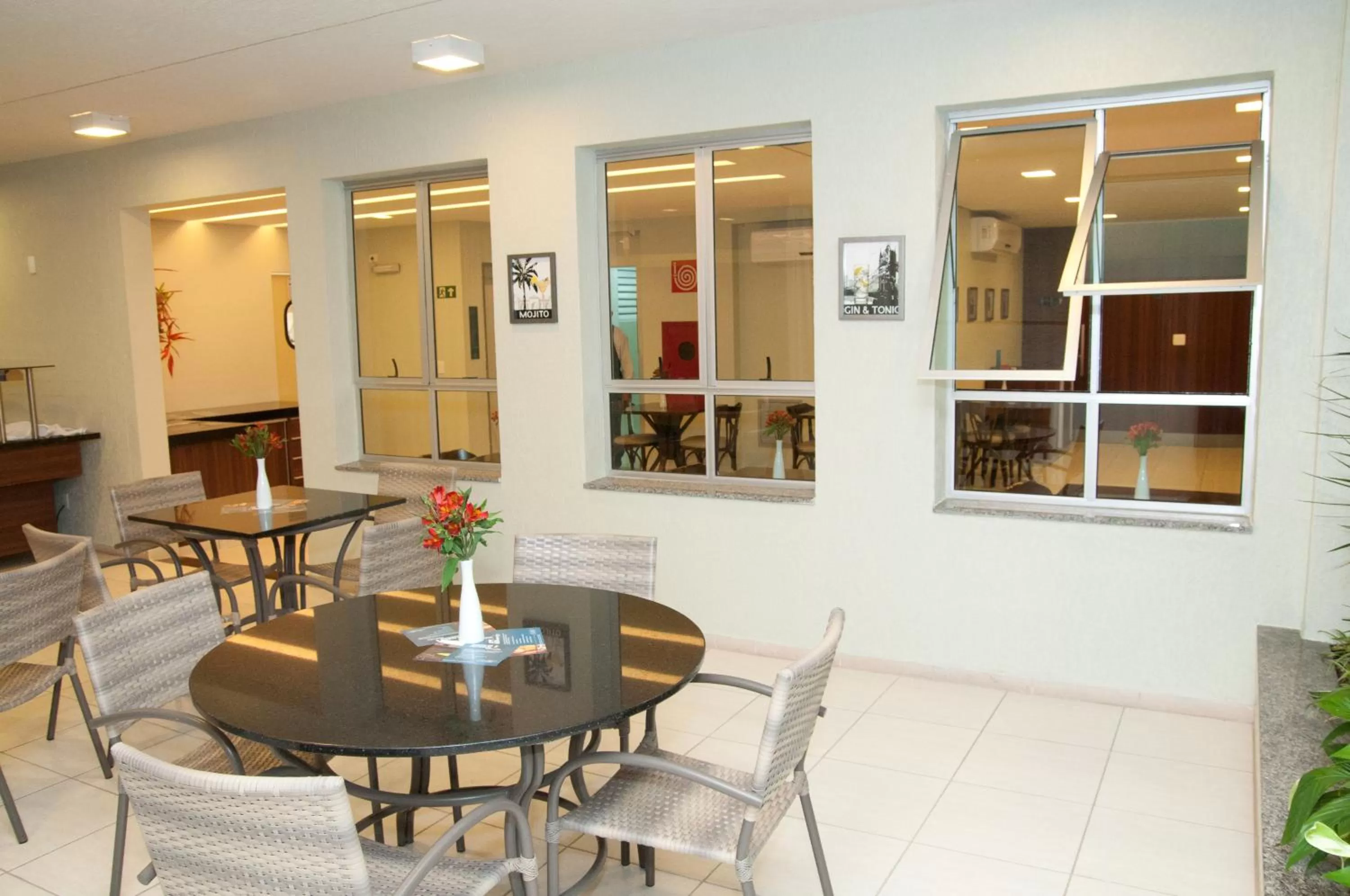 Restaurant/places to eat in Ímpar Suítes Cidade Nova