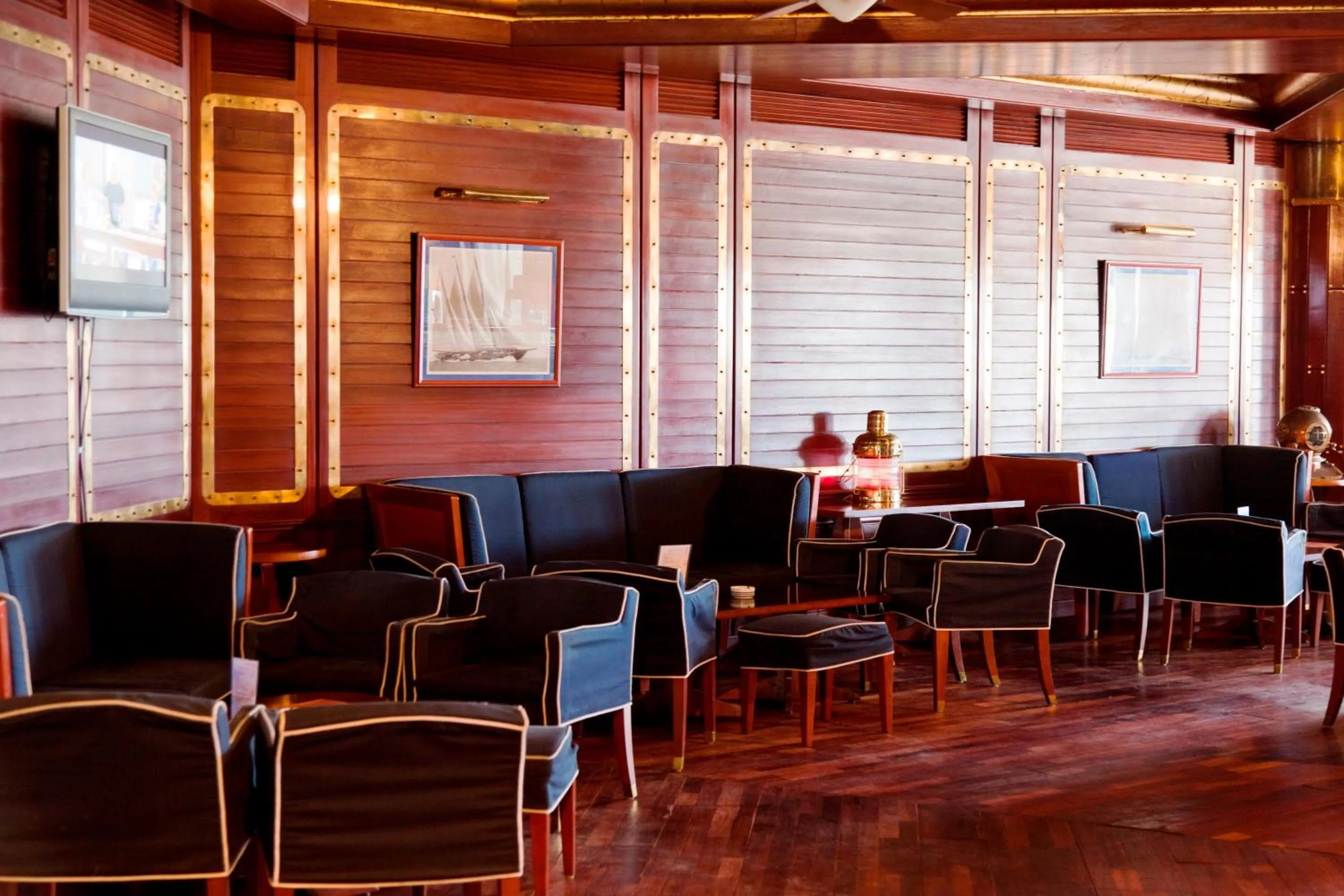 Lounge or bar in Regency Hotel & Spa