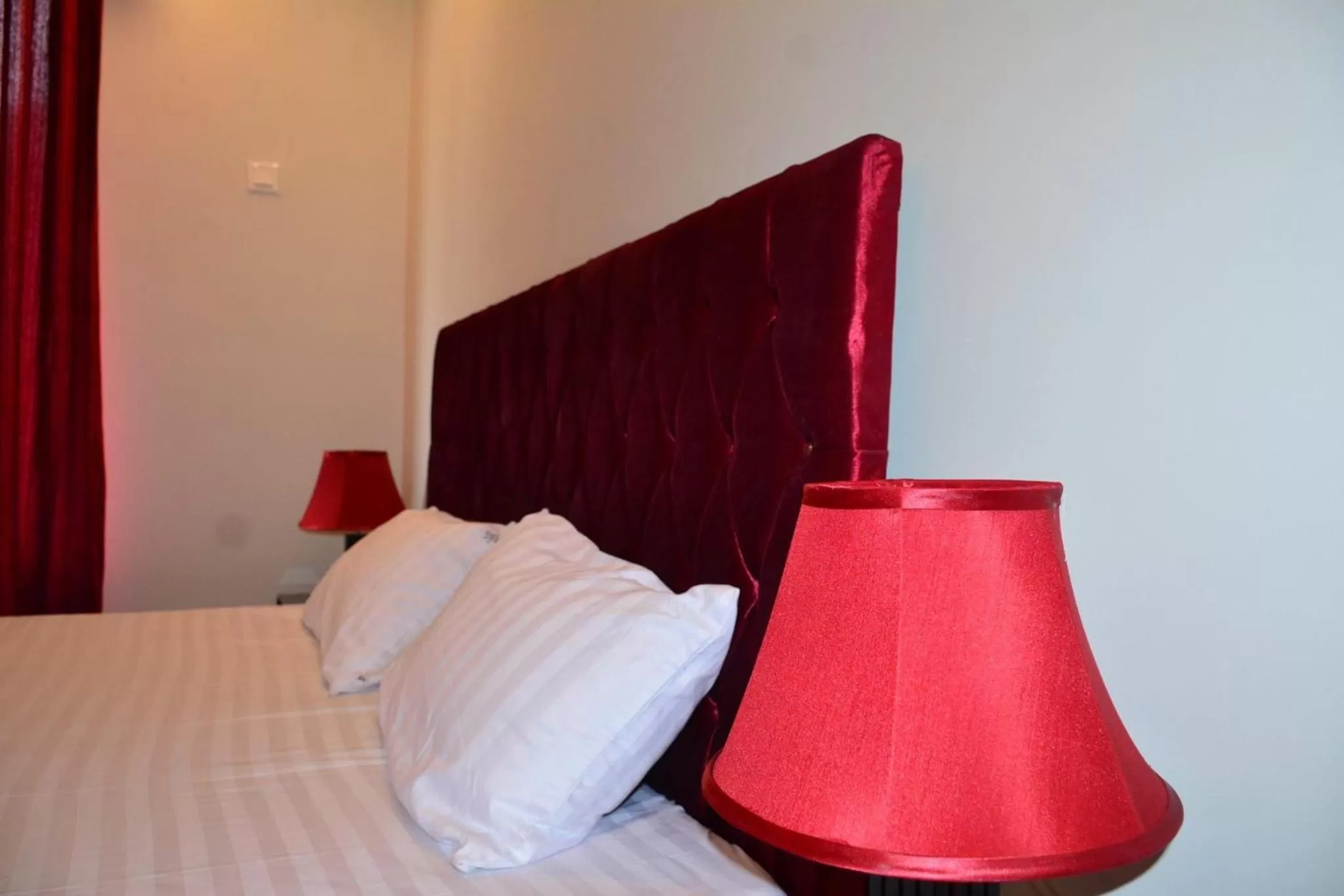 Bed in Hotel La Orilla Muzaffarabad