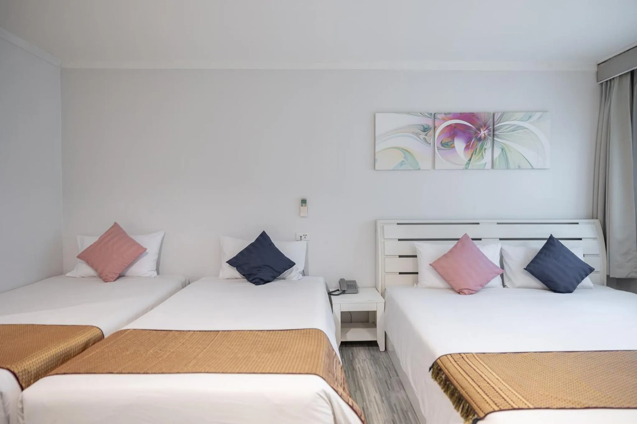 Bed in Pratunam City Inn