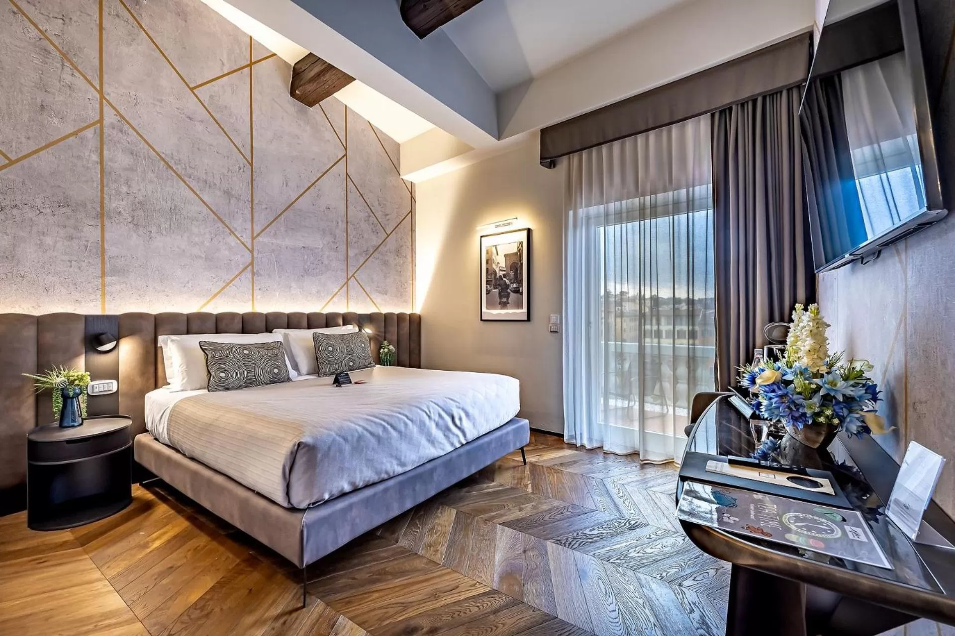 Bed in Palazzo Alfieri - Place of Charme