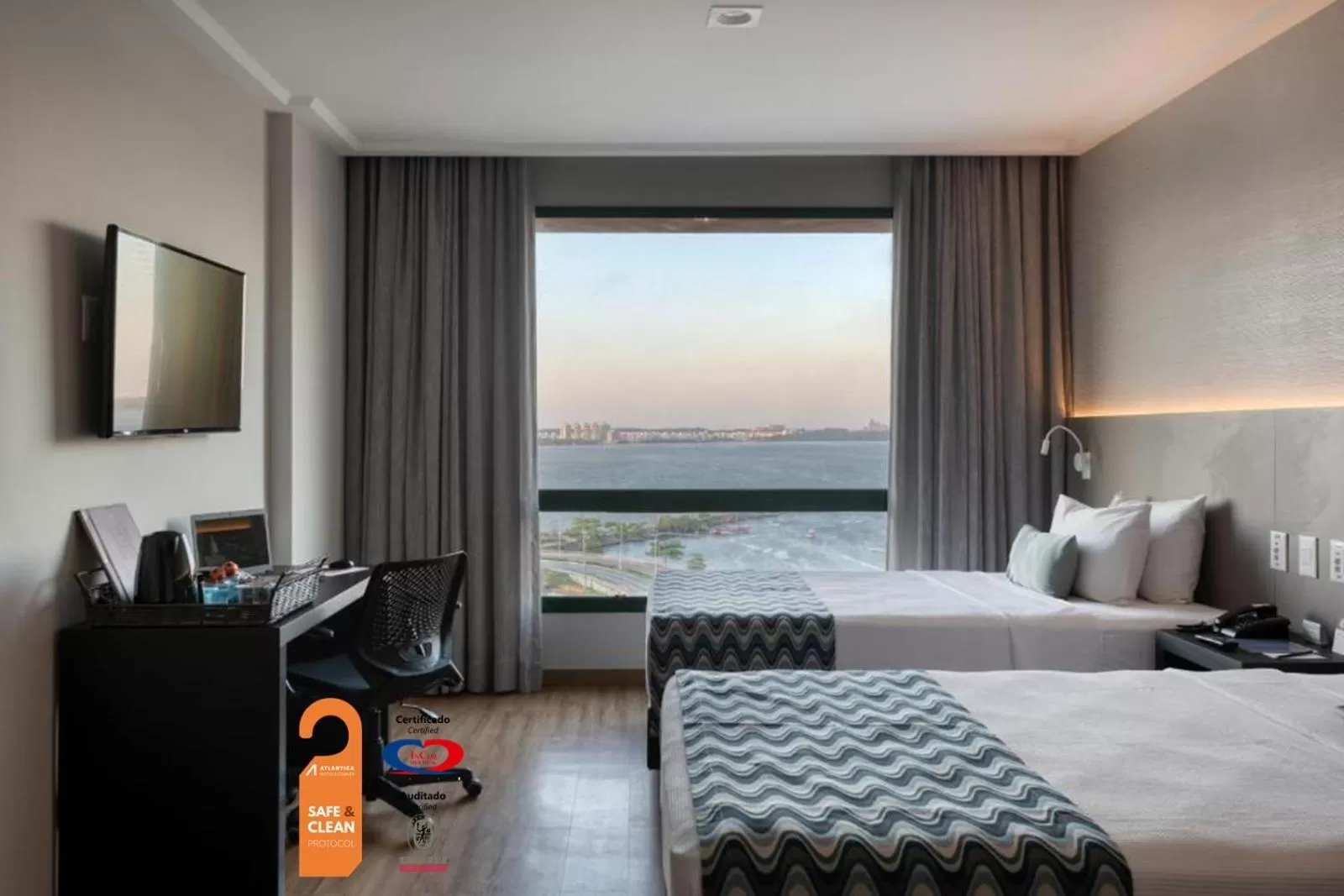 View (from property/room), Bed in Comfort Suítes Vitória