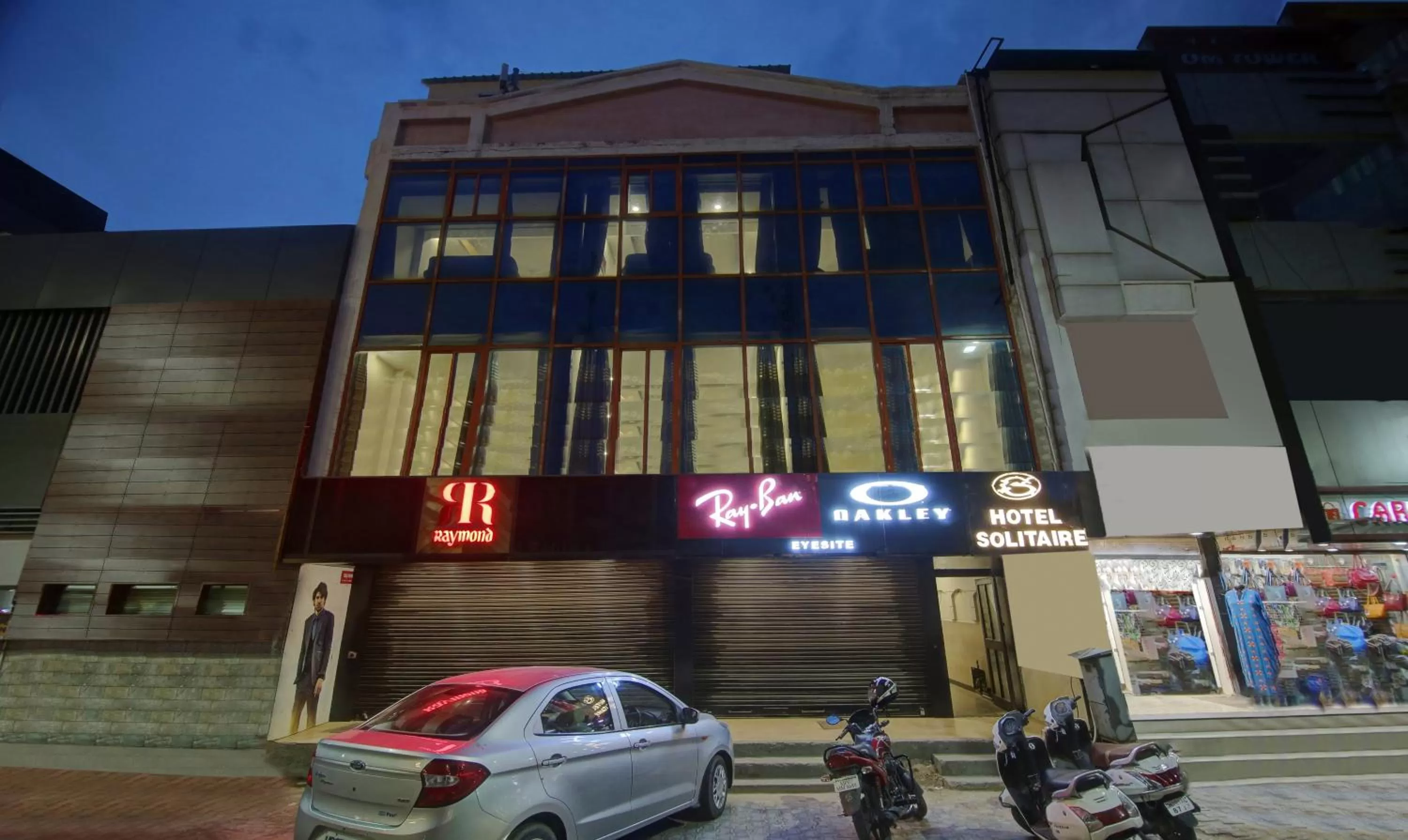 Facade/entrance, Property Building in Itsy By Treebo - Solitaire