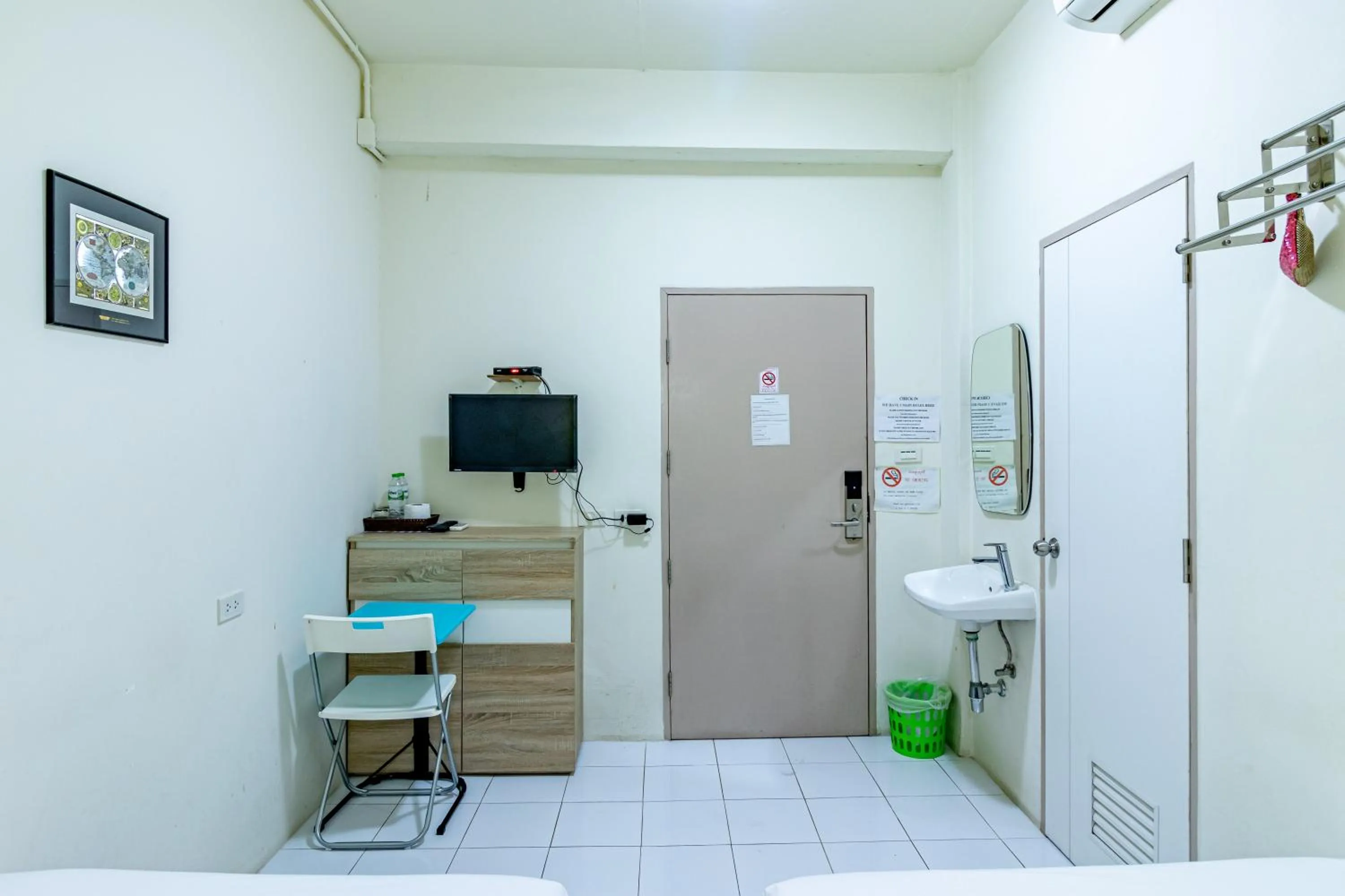 Bathroom in Sleep Dee Hostel