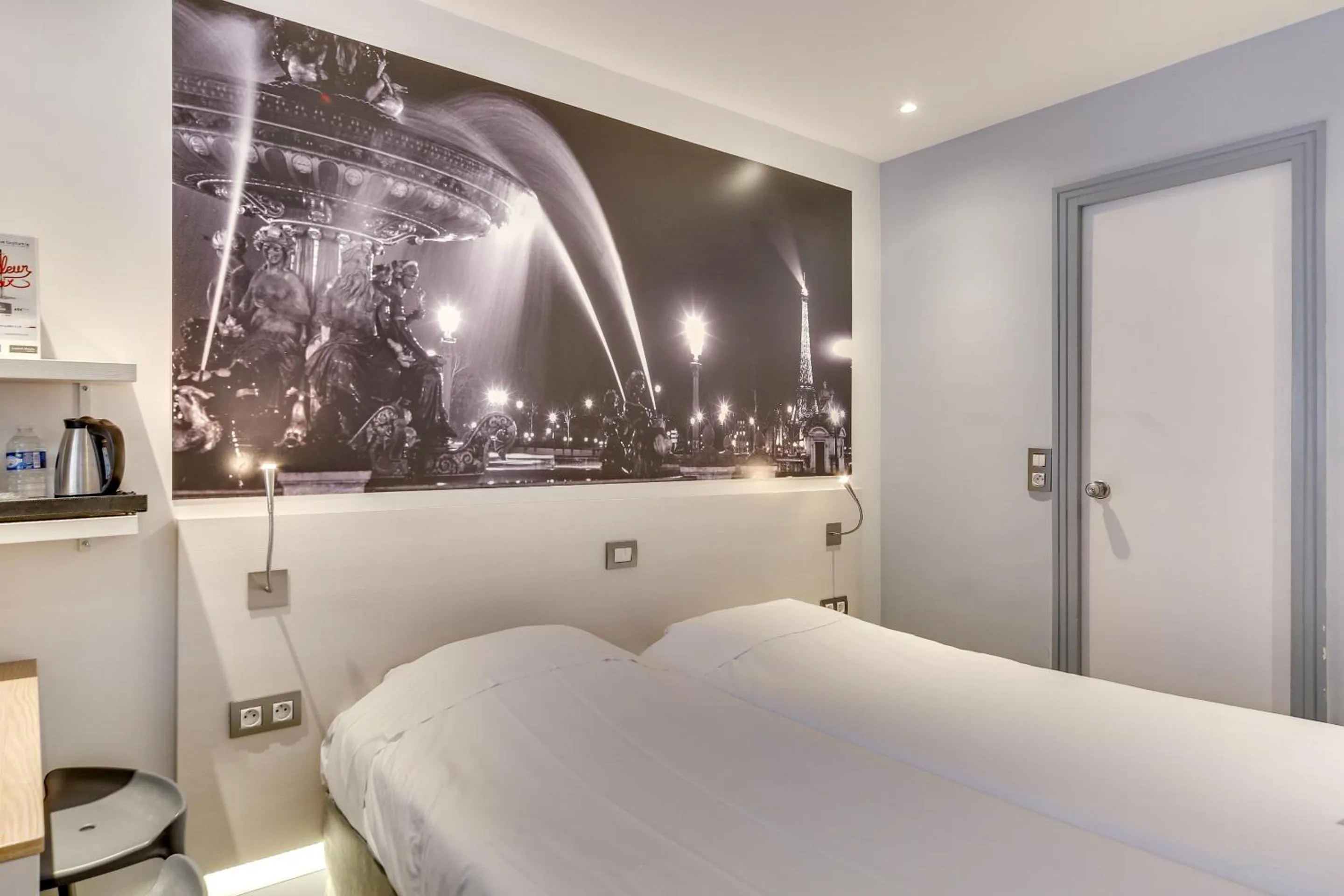 Bed in Kyriad Paris 12 - Nation