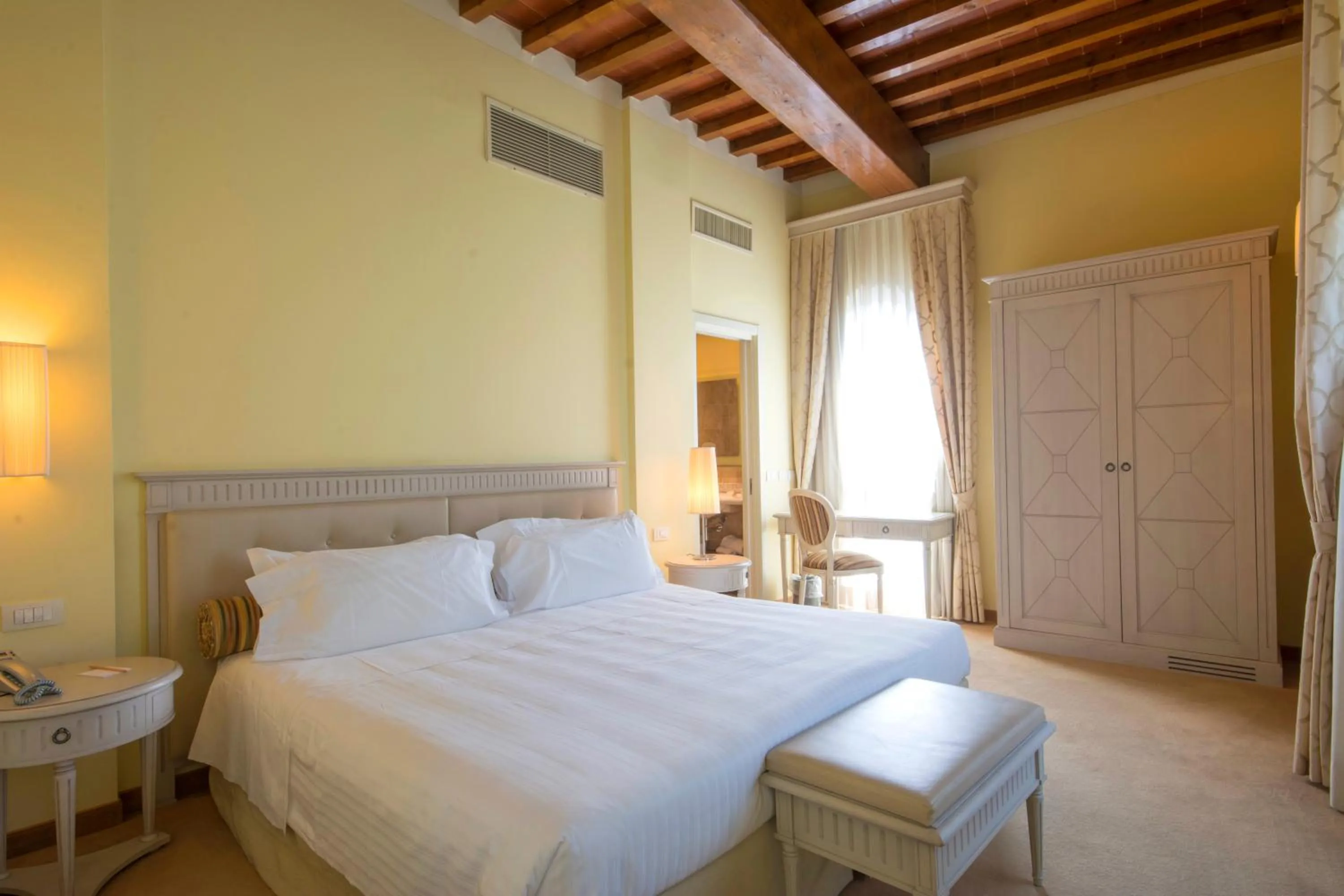 Bed in LHP Certaldo Resort