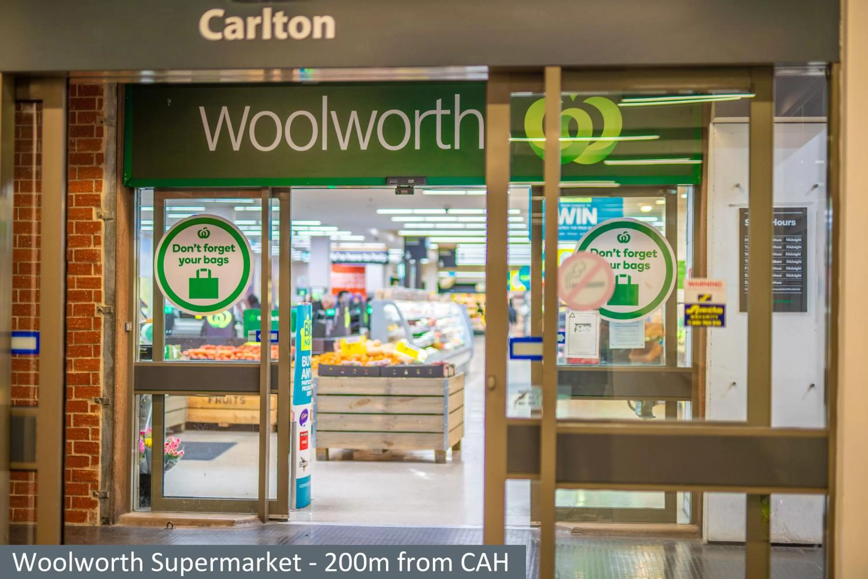 Supermarket/grocery shop in Clocktower Apartment Hotel