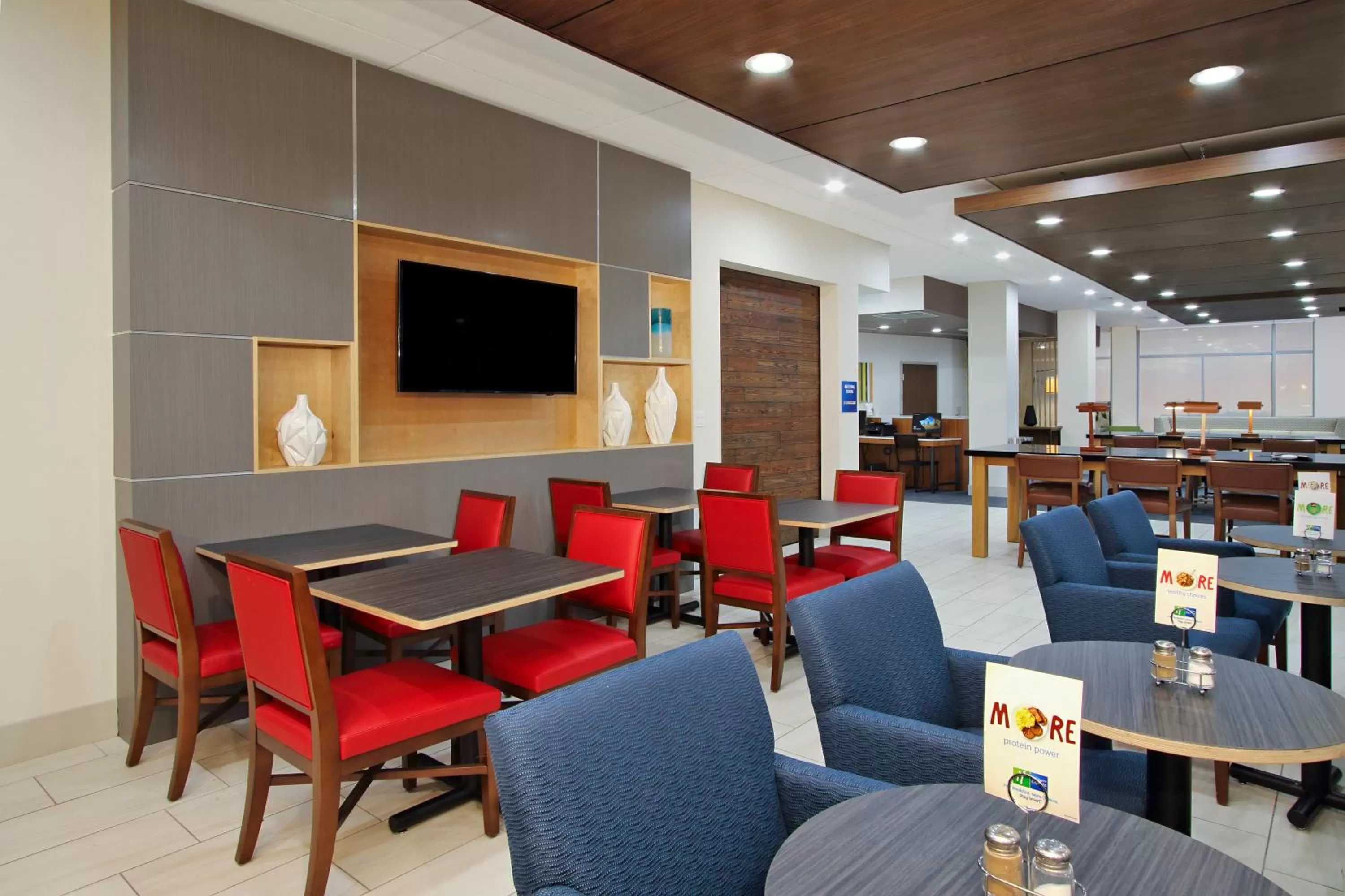 Restaurant/places to eat in Holiday Inn Express & Suites - Brookshire - Katy Freeway by IHG