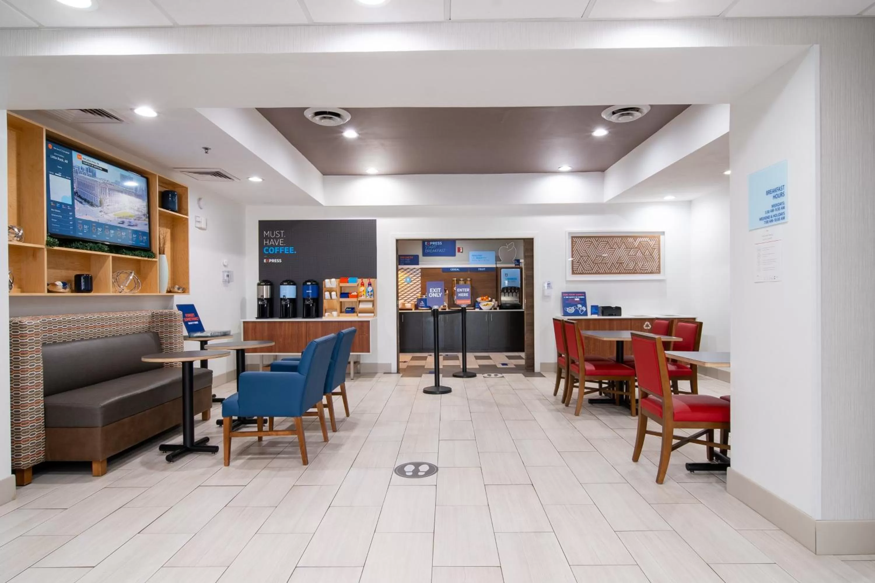 Breakfast in Holiday Inn Express Hotel & Suites Bedford by IHG