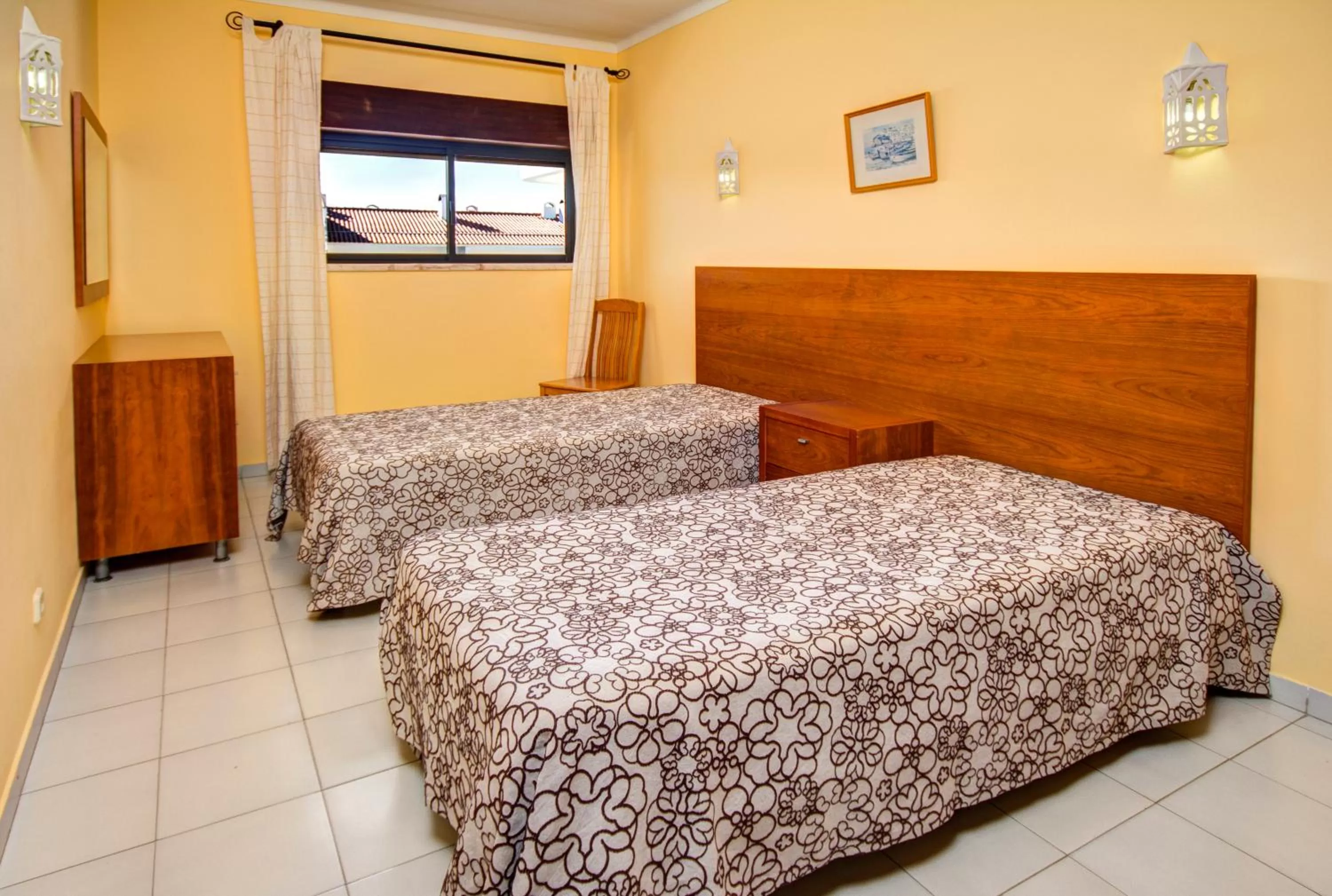 Bedroom, Bed in Choromar Apartments