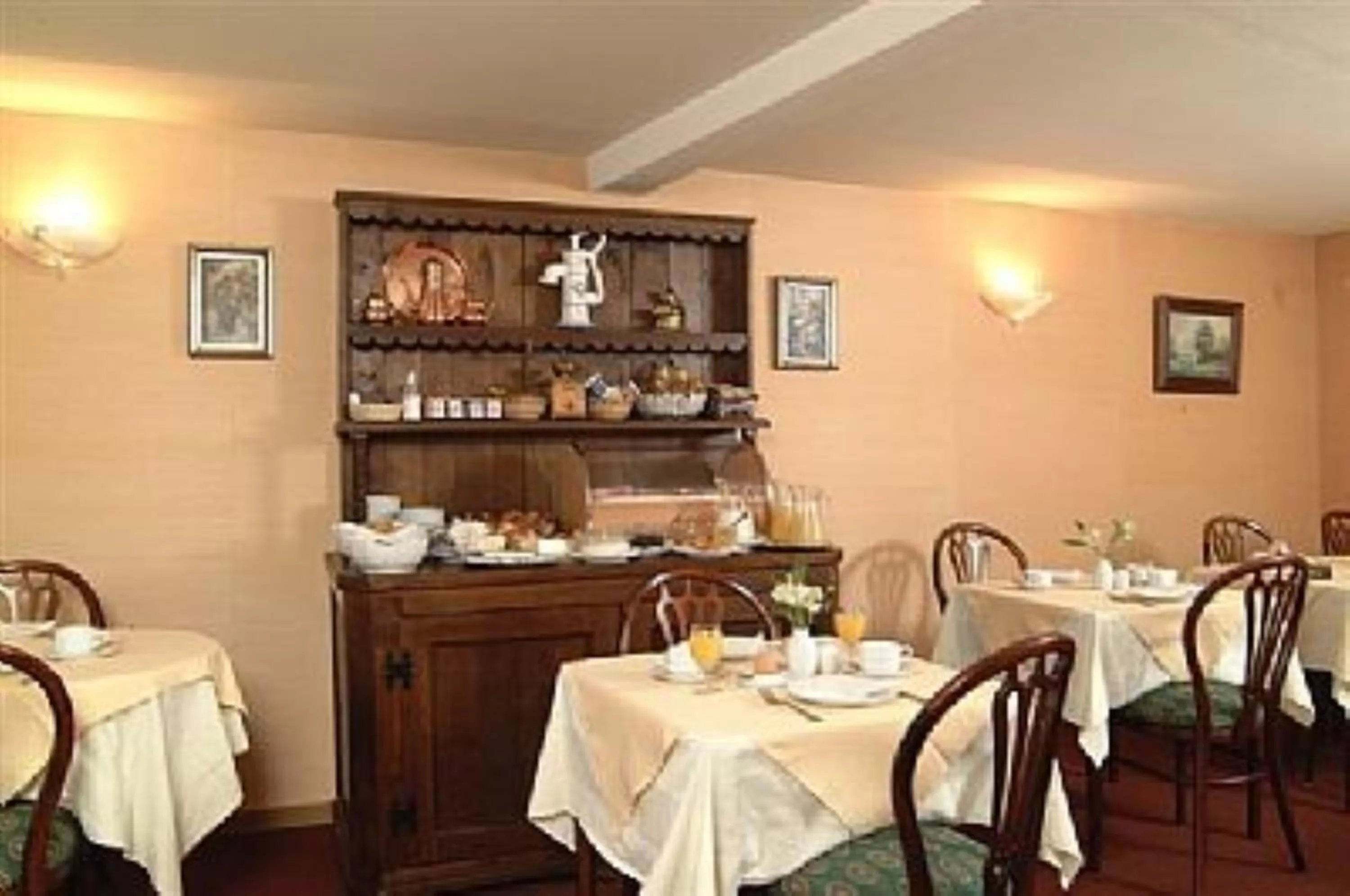 Decorative detail in Hotel Albert I