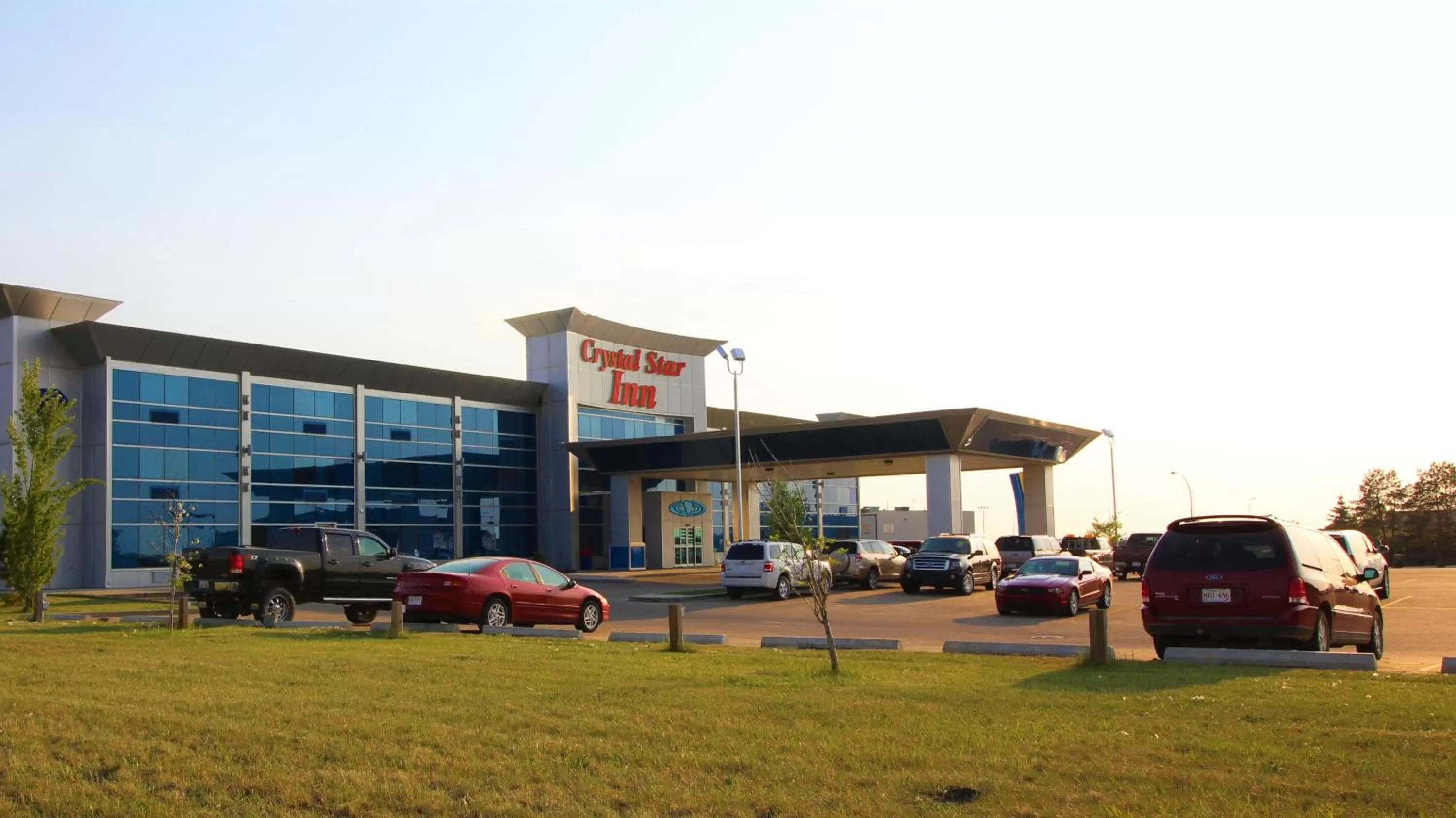 Property building in Crystal Star Inn Edmonton Airport with free shuttle to and from Airport