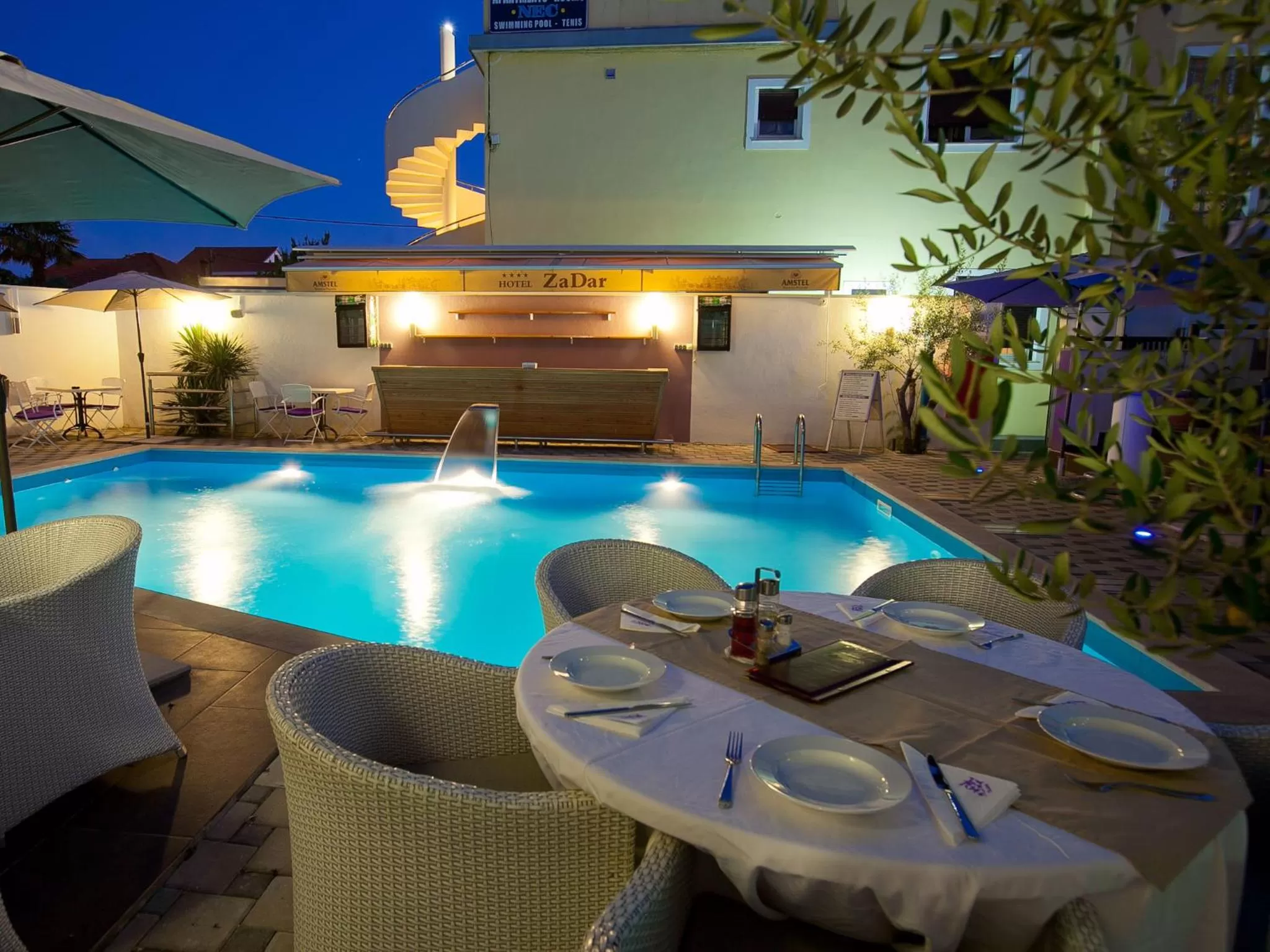 Restaurant/places to eat in Hotel ZaDar