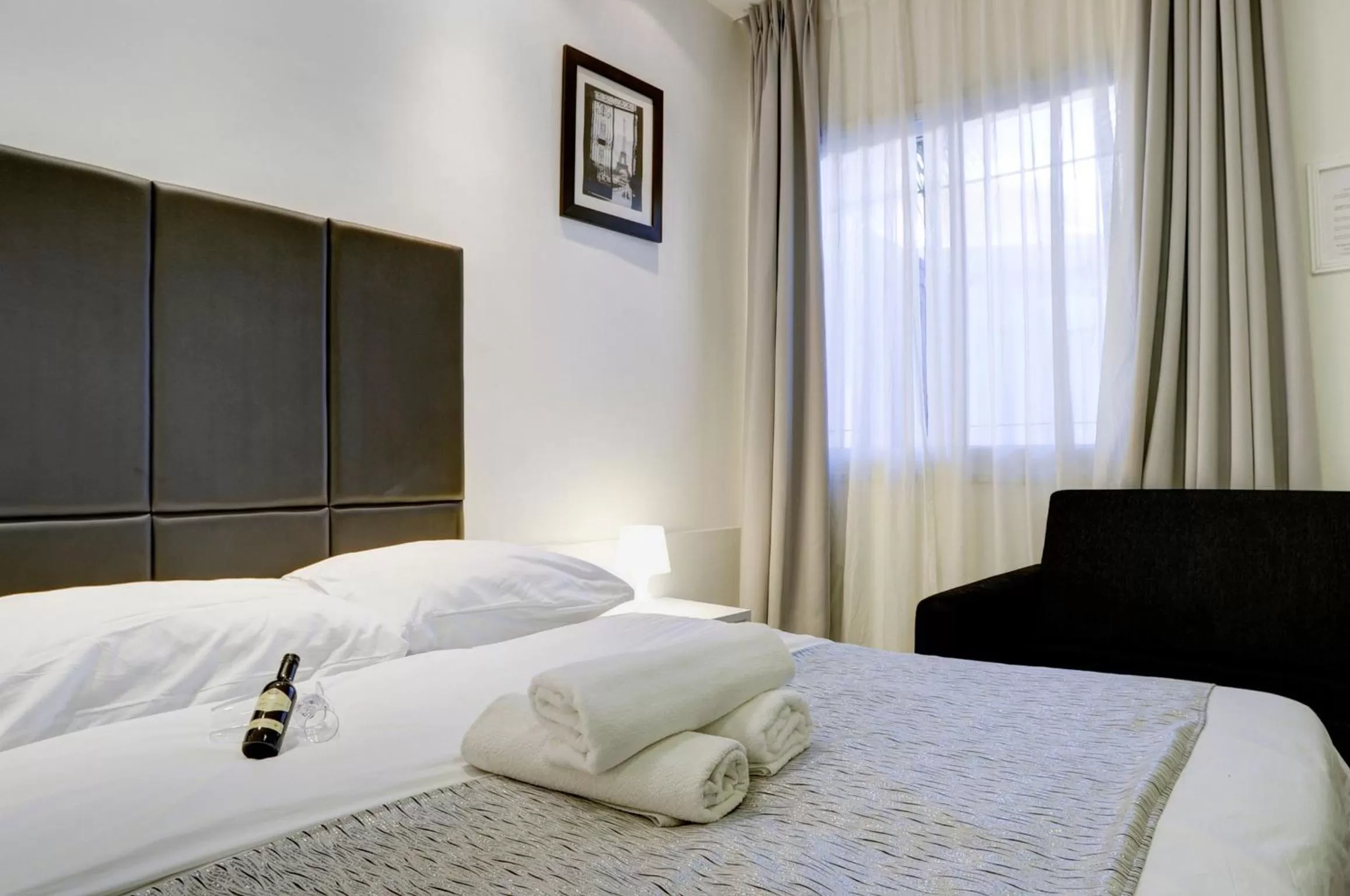 Bed in Geula Suites BY RAPHAEL HOTELS