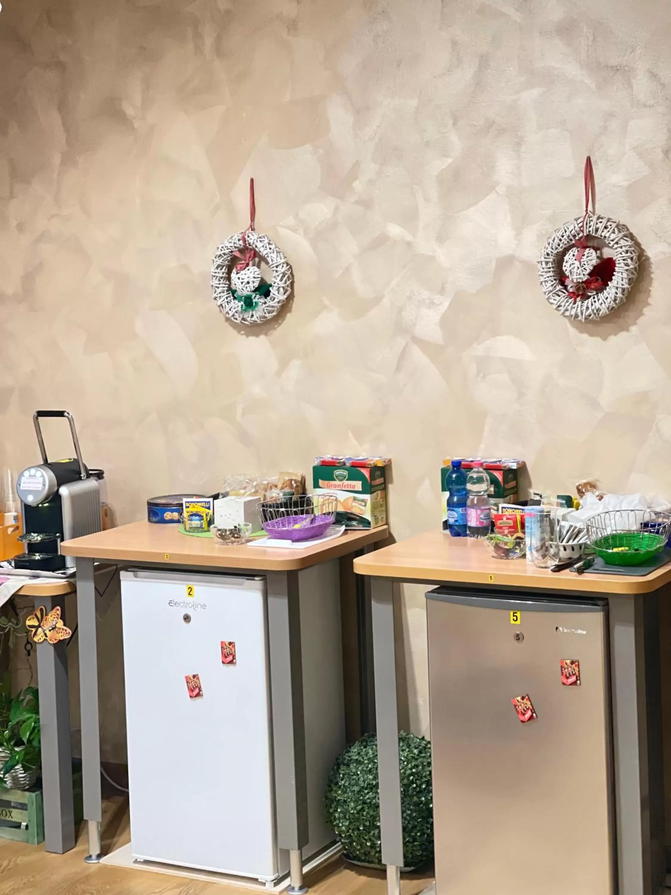 Smart-House Rent-Rooms FREE PARKING