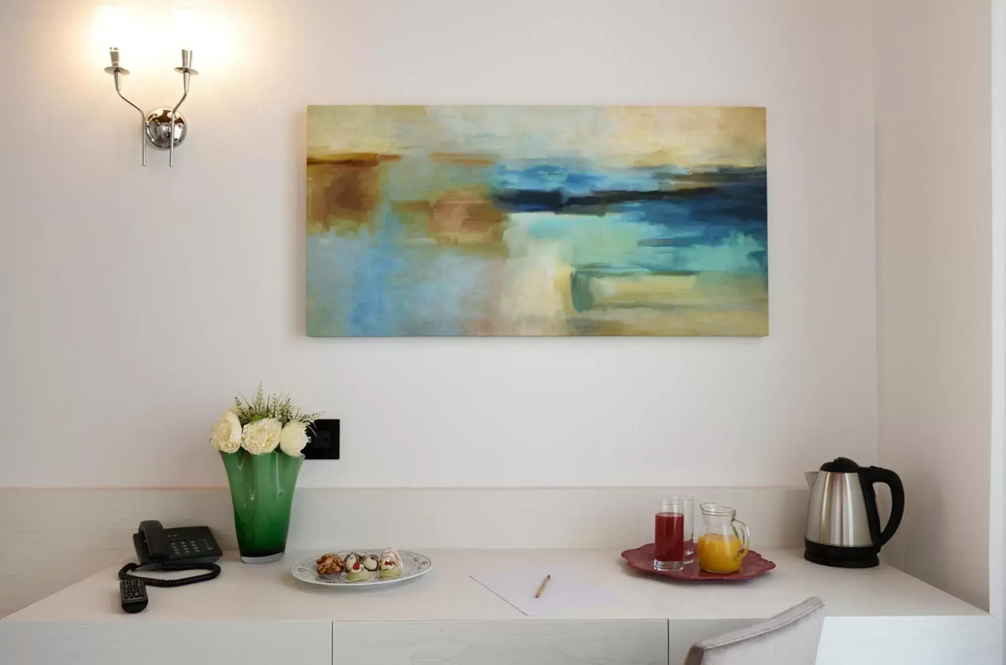 Deluxe Double Room with Balcony and City View in Best Western Hotel Principe di Lampedusa Deluxe Double Room with Balcony and City View in Best Western Hotel Principe di Lampedusa