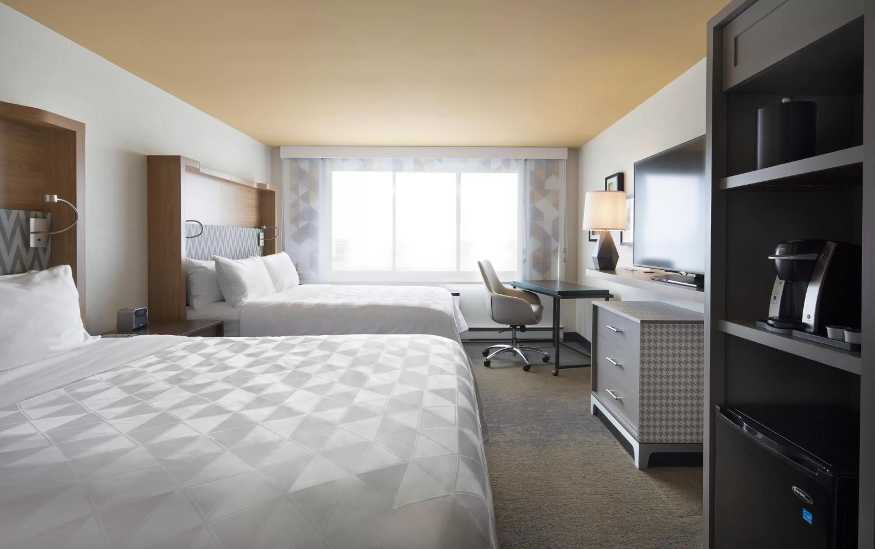 Holiday Inn Montreal Longueuil by IHG