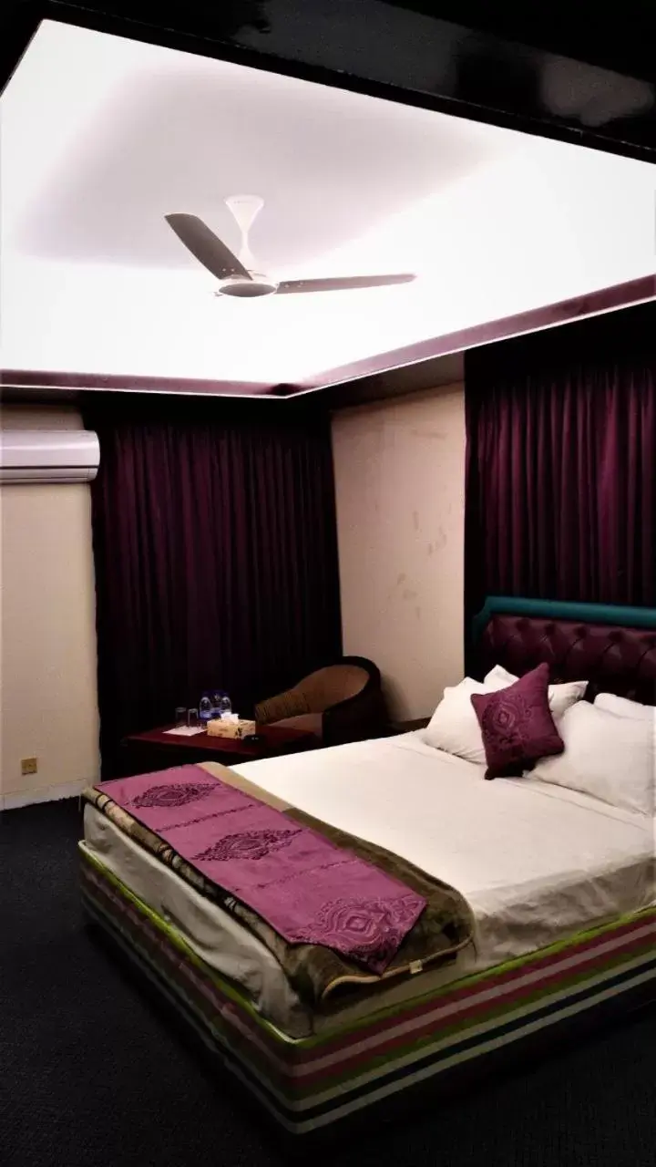 Deluxe Family Suite in Center Point Apartment Deluxe Family Suite in Center Point Apartment