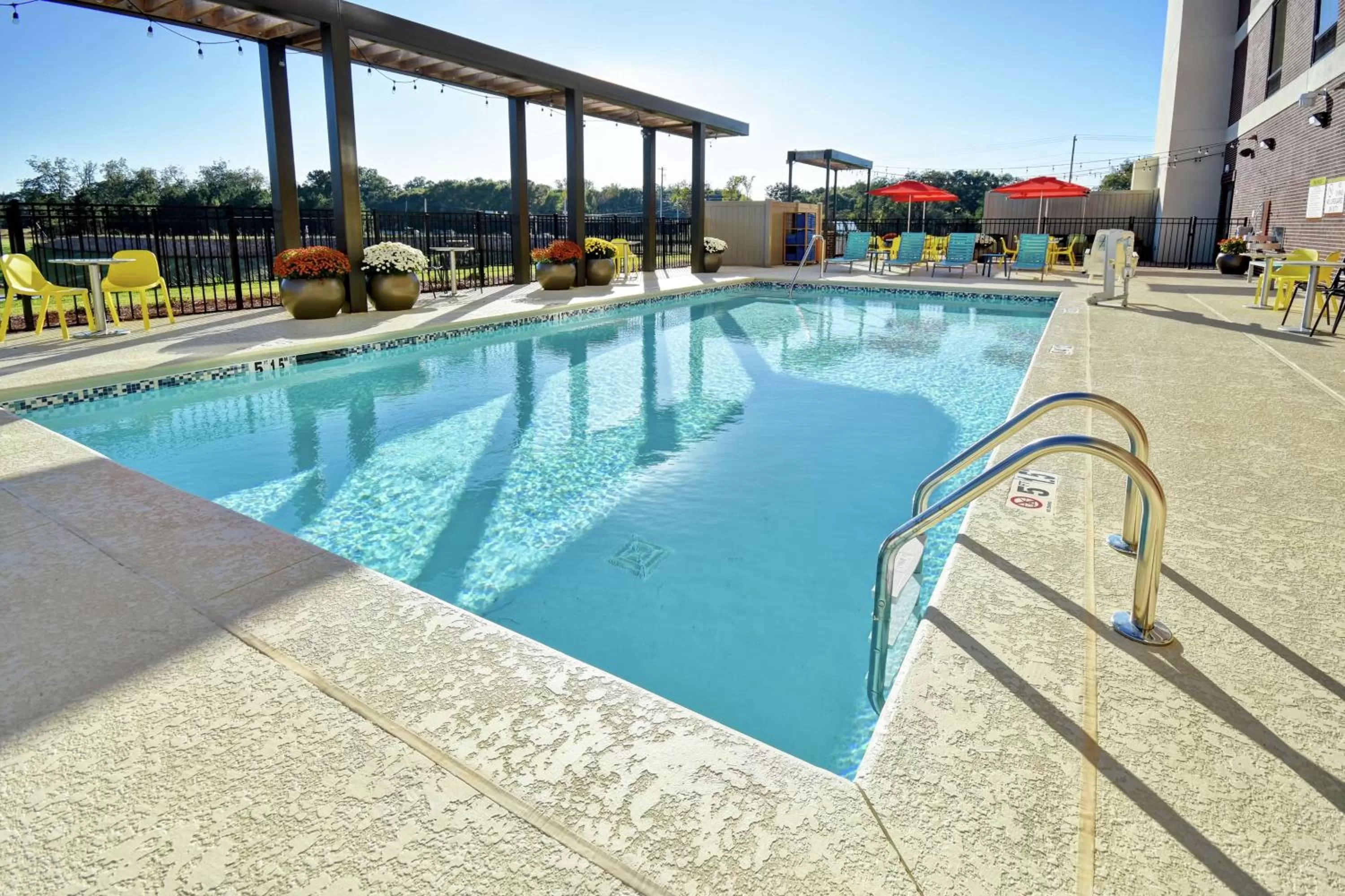 Pool view in Home2 Suites By Hilton Lagrange