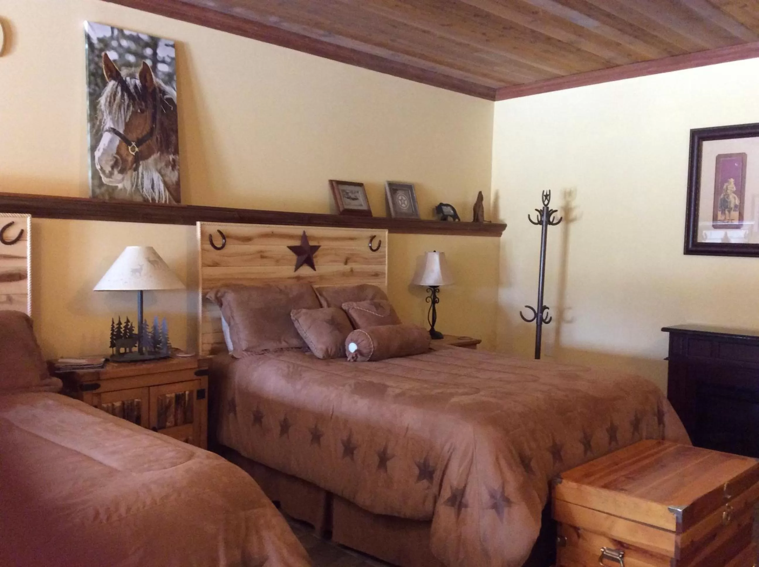 Bed in Elktrace Bed and Breakfast