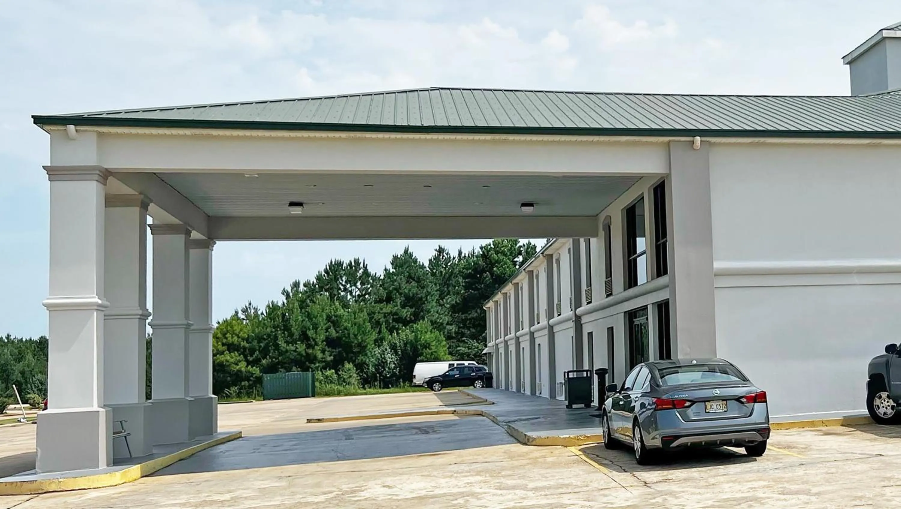 Property building in Super Inn & Suites Philadelphia