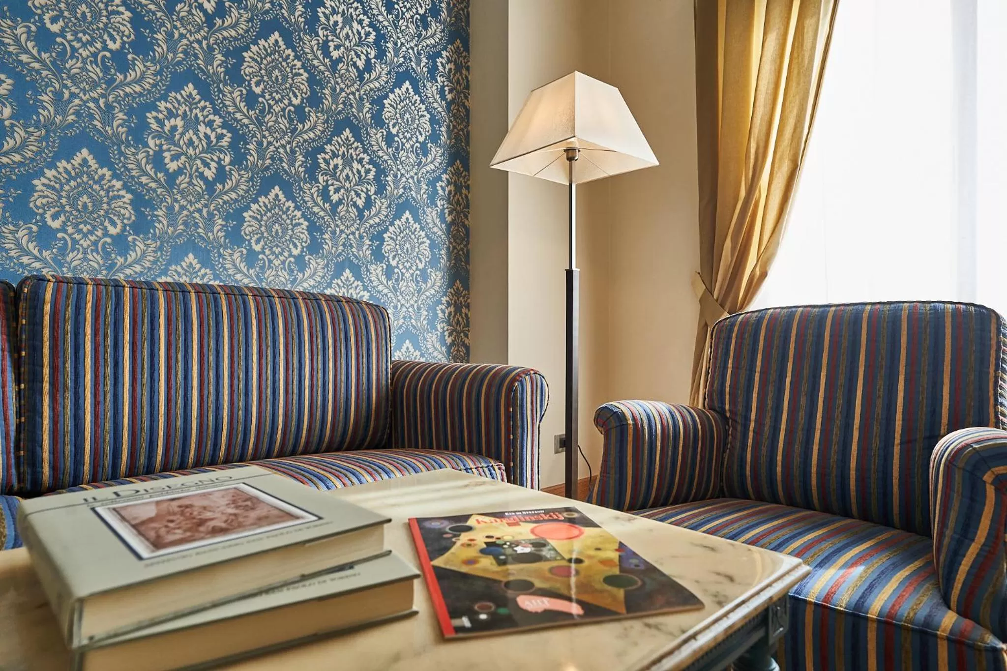 Living room in Hotel Astoria