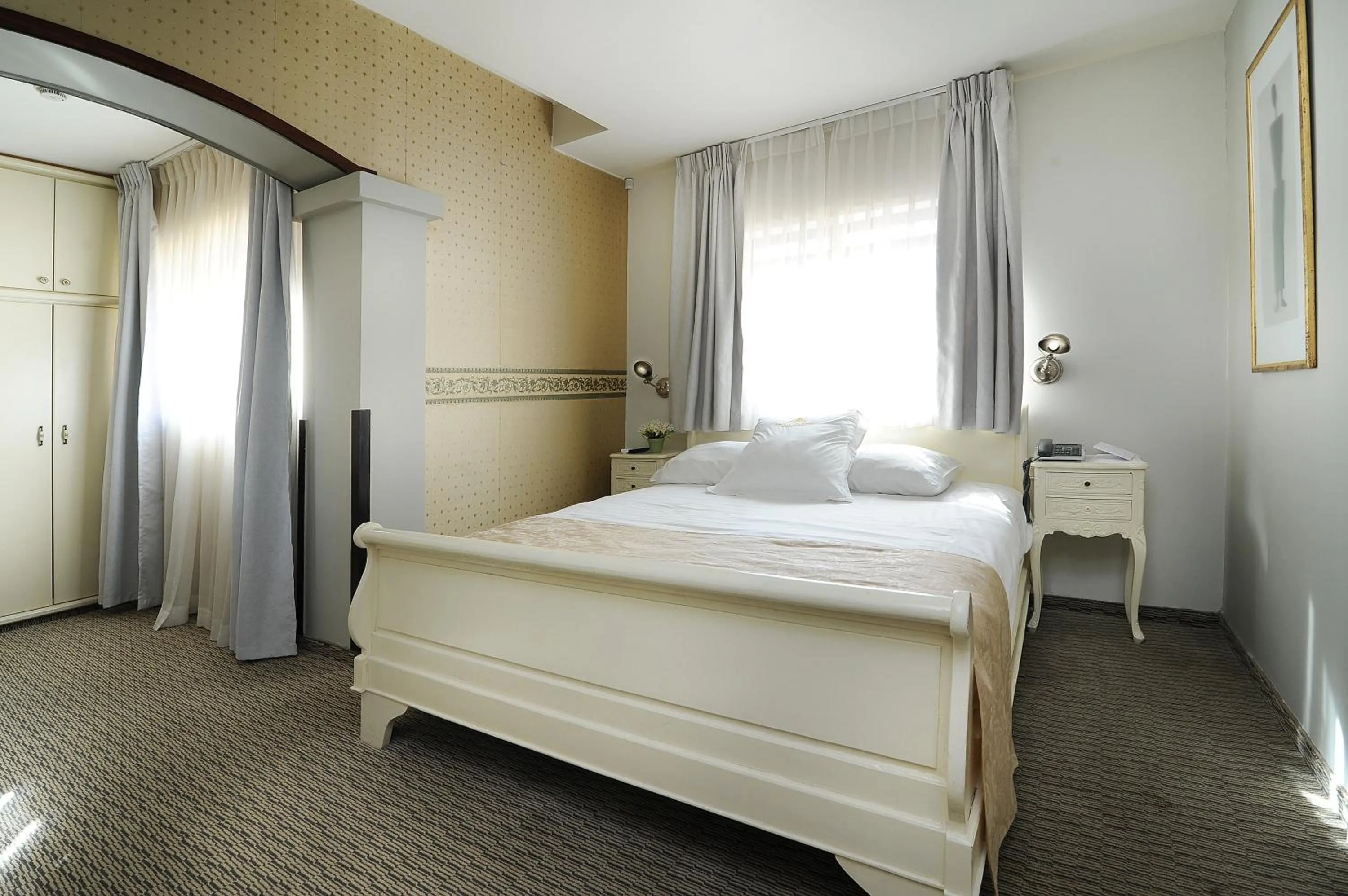 bunk bed in Villa Carmel Boutique Hotel