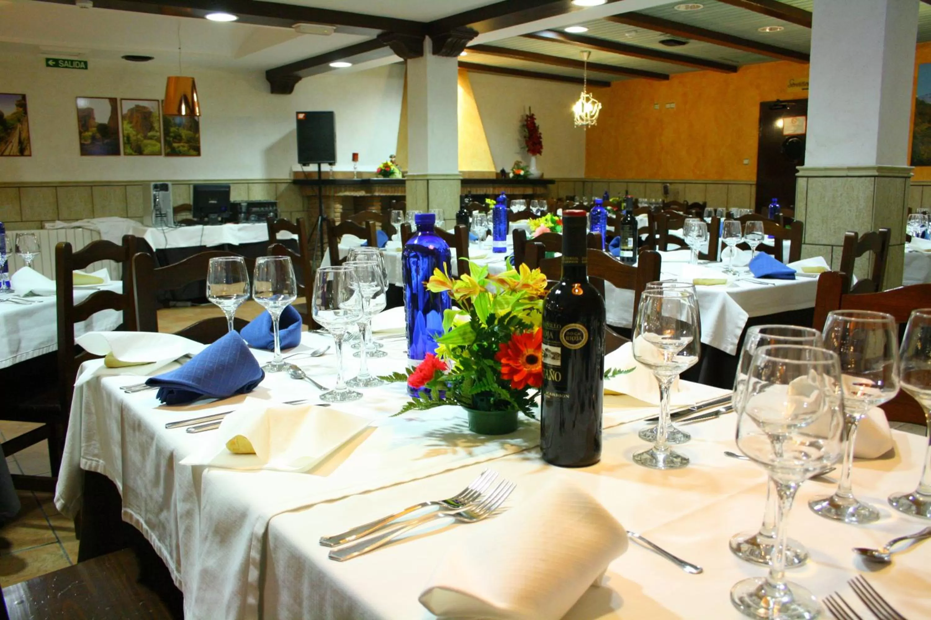 Restaurant/places to eat in Hotel Rural Huerta del Laurel