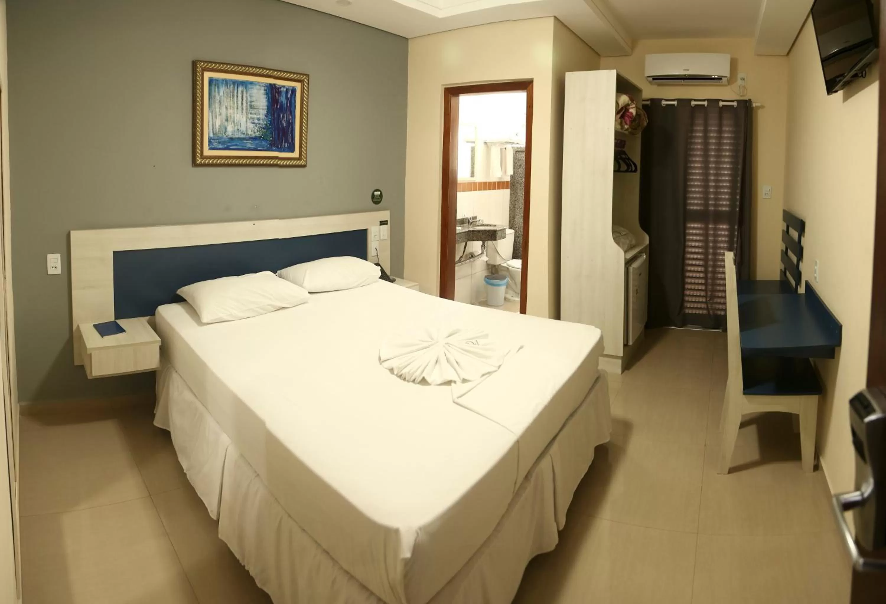 Bedroom, Bed in Hotel Santo Graal