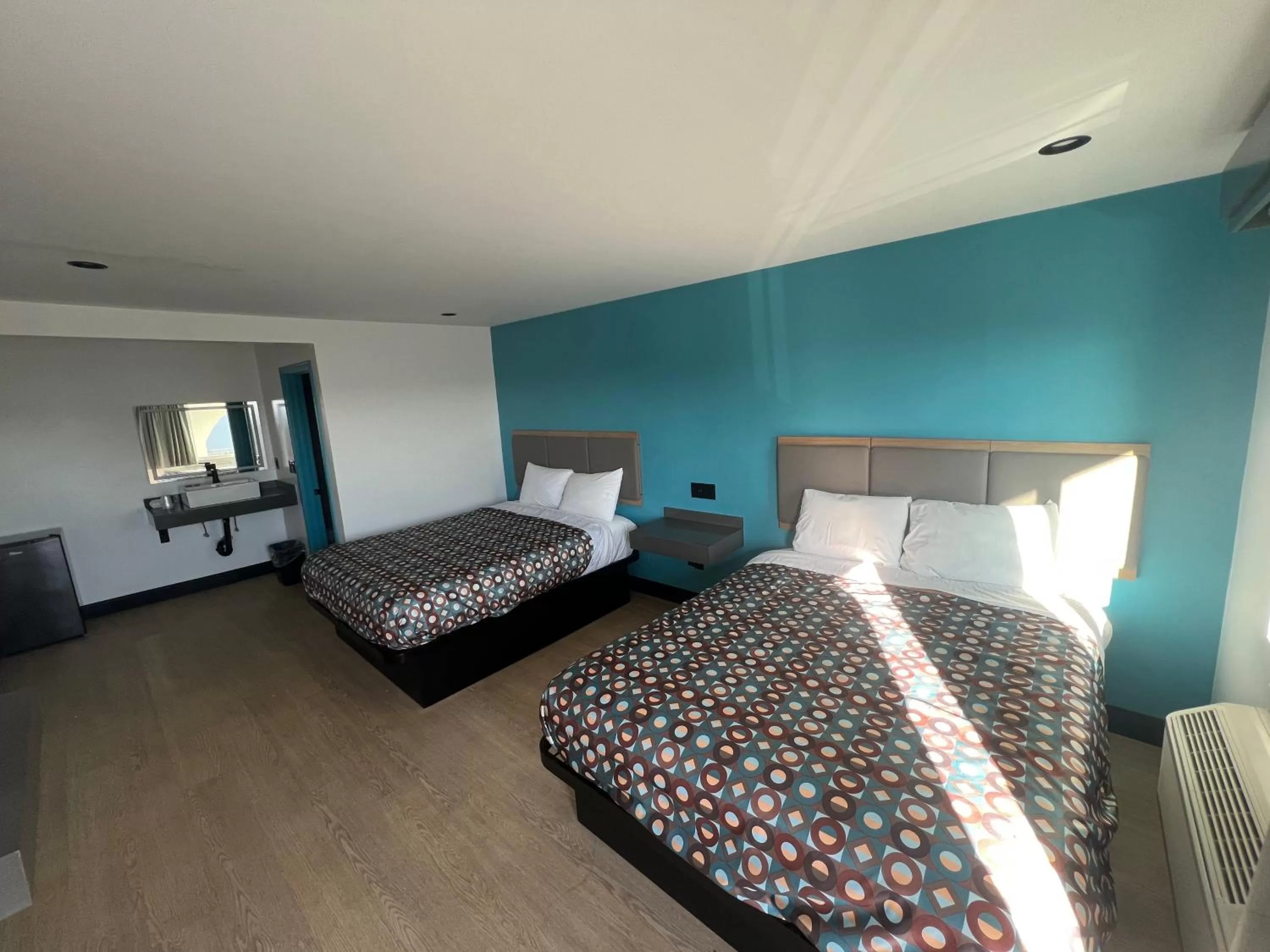 Photo of the whole room, Bed in Arlo Motel