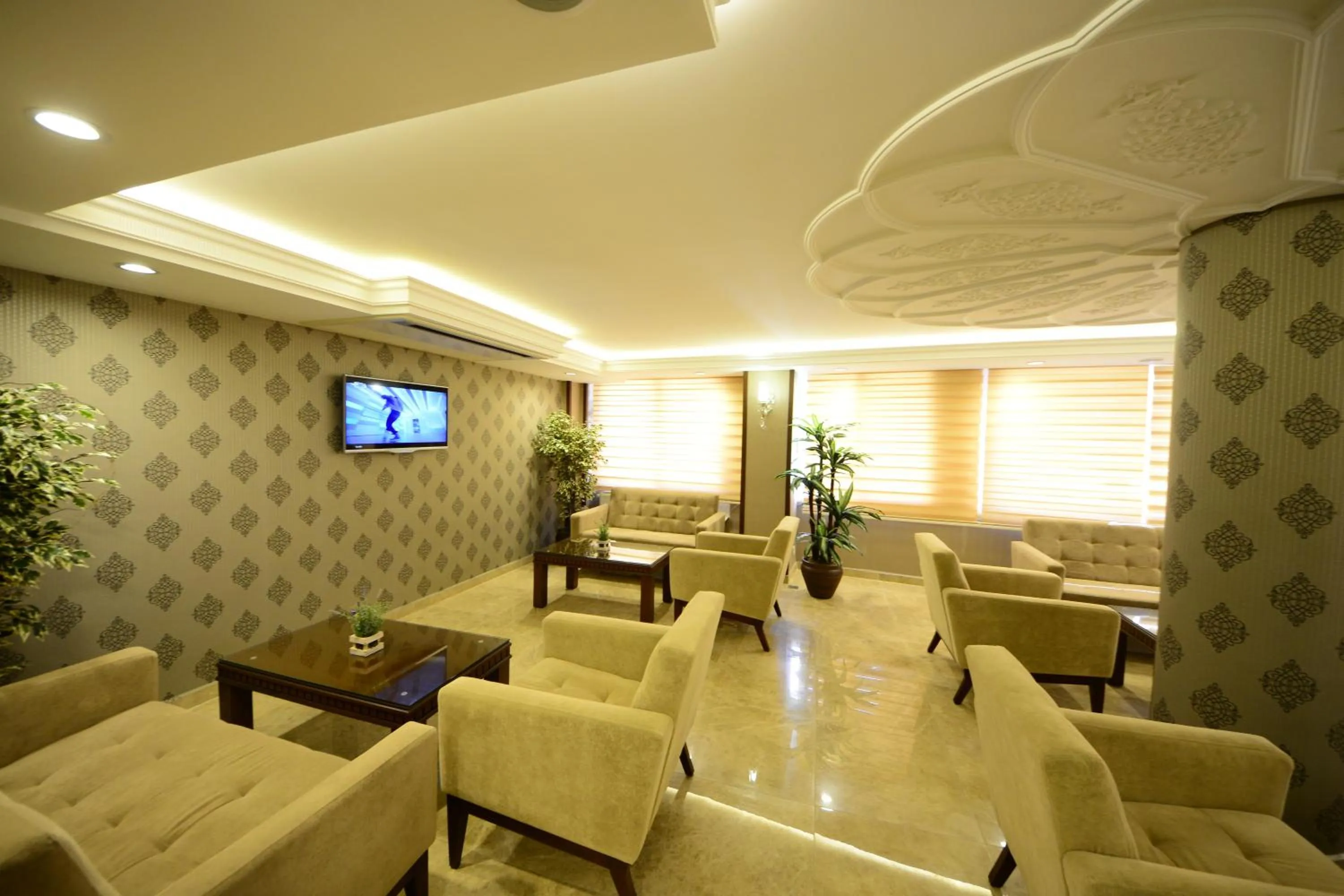 Communal lounge/ TV room in Grand Bazaar Hotel
