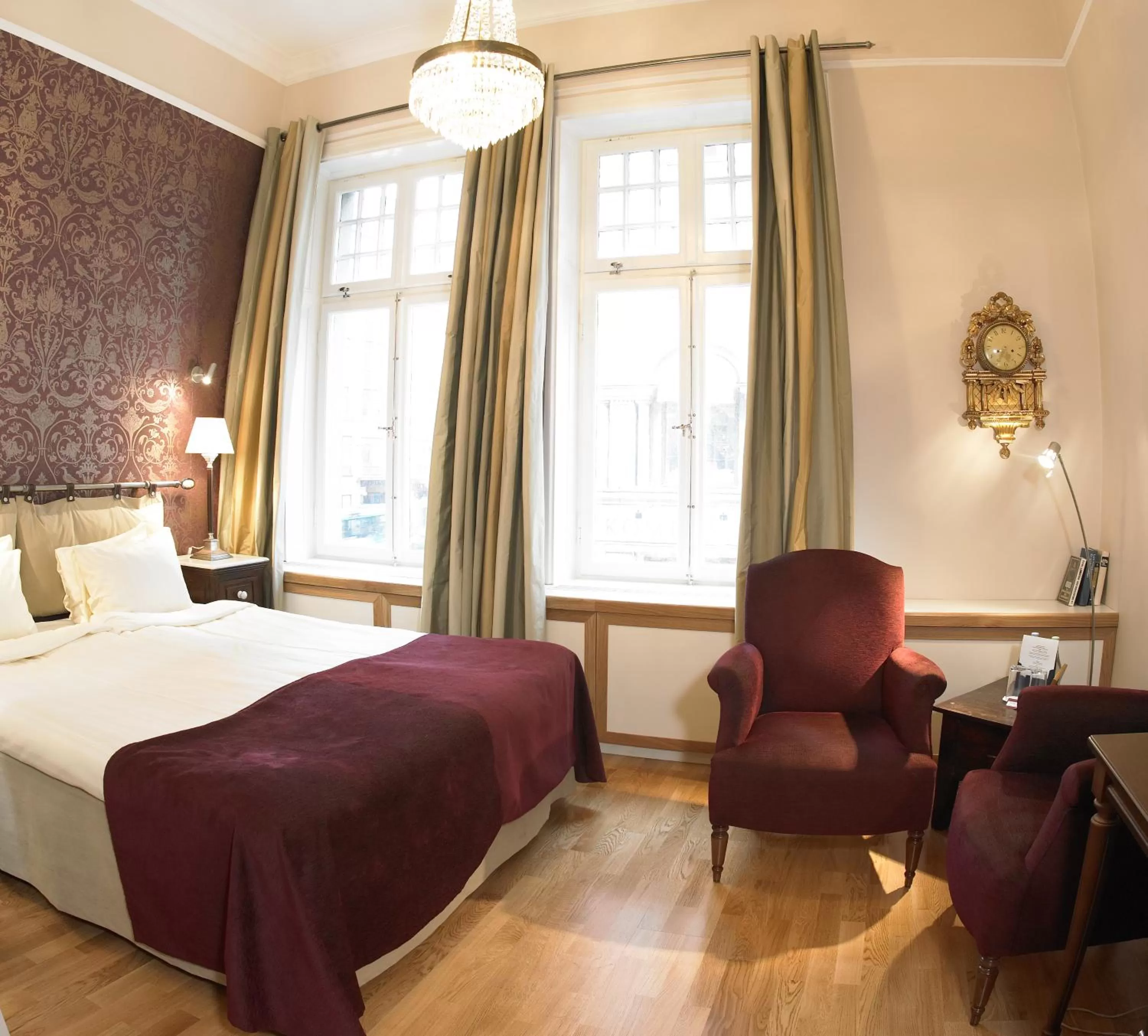 Bed in Hotel Kung Carl, WorldHotels Crafted