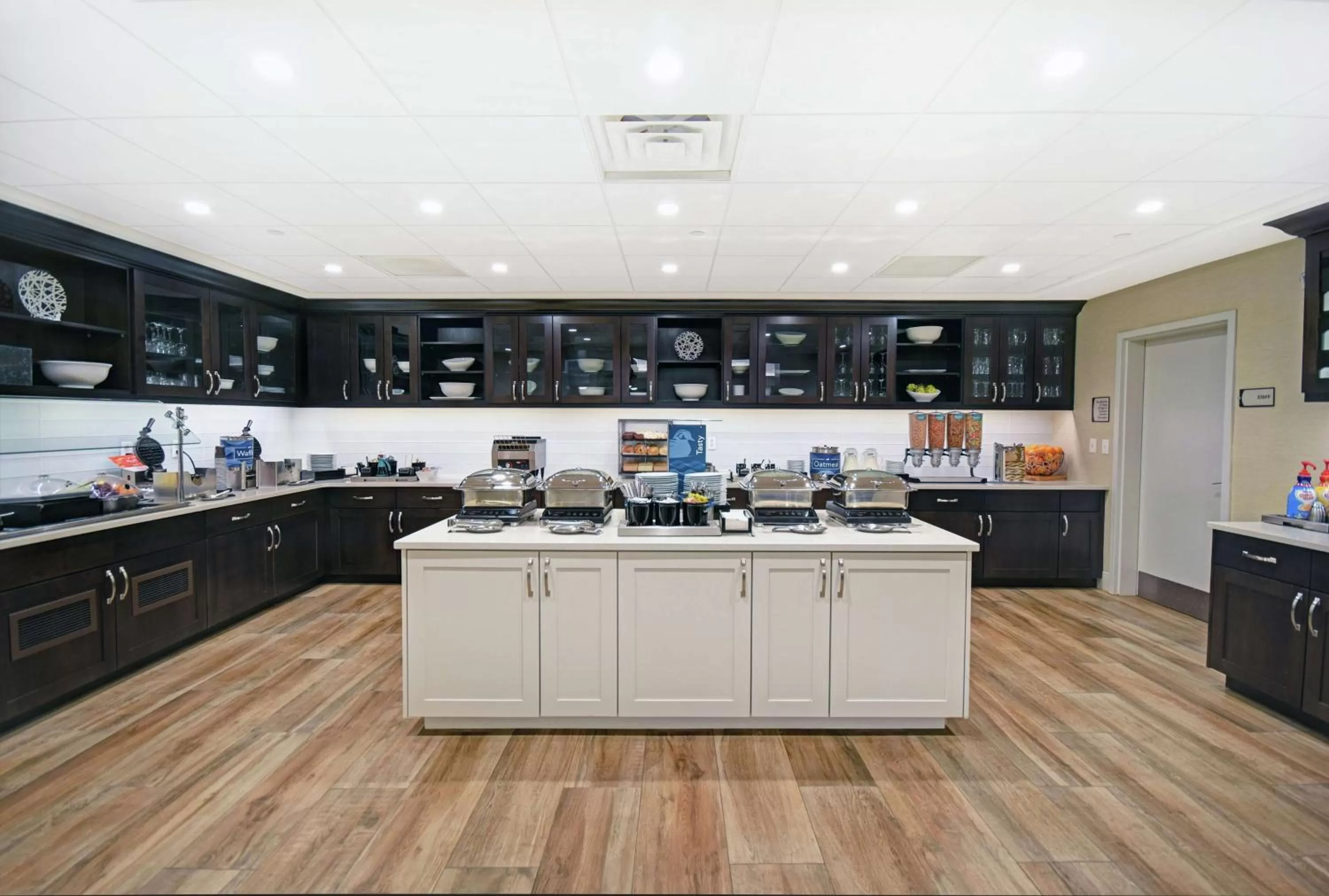 Breakfast in Homewood Suites by Hilton Denver International Airport