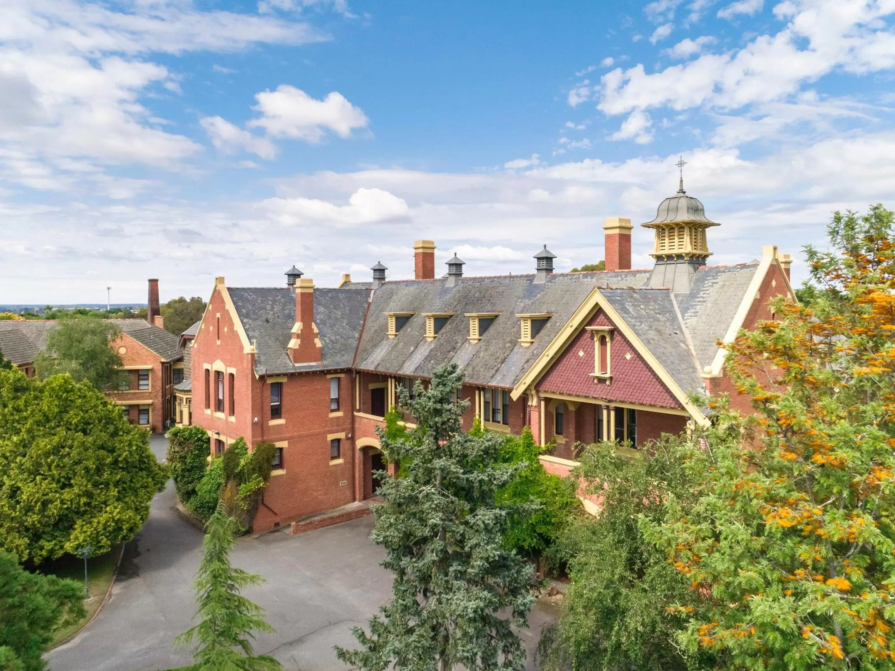 Property building in Club Wyndham Ballarat, Trademark Collection by Wyndham