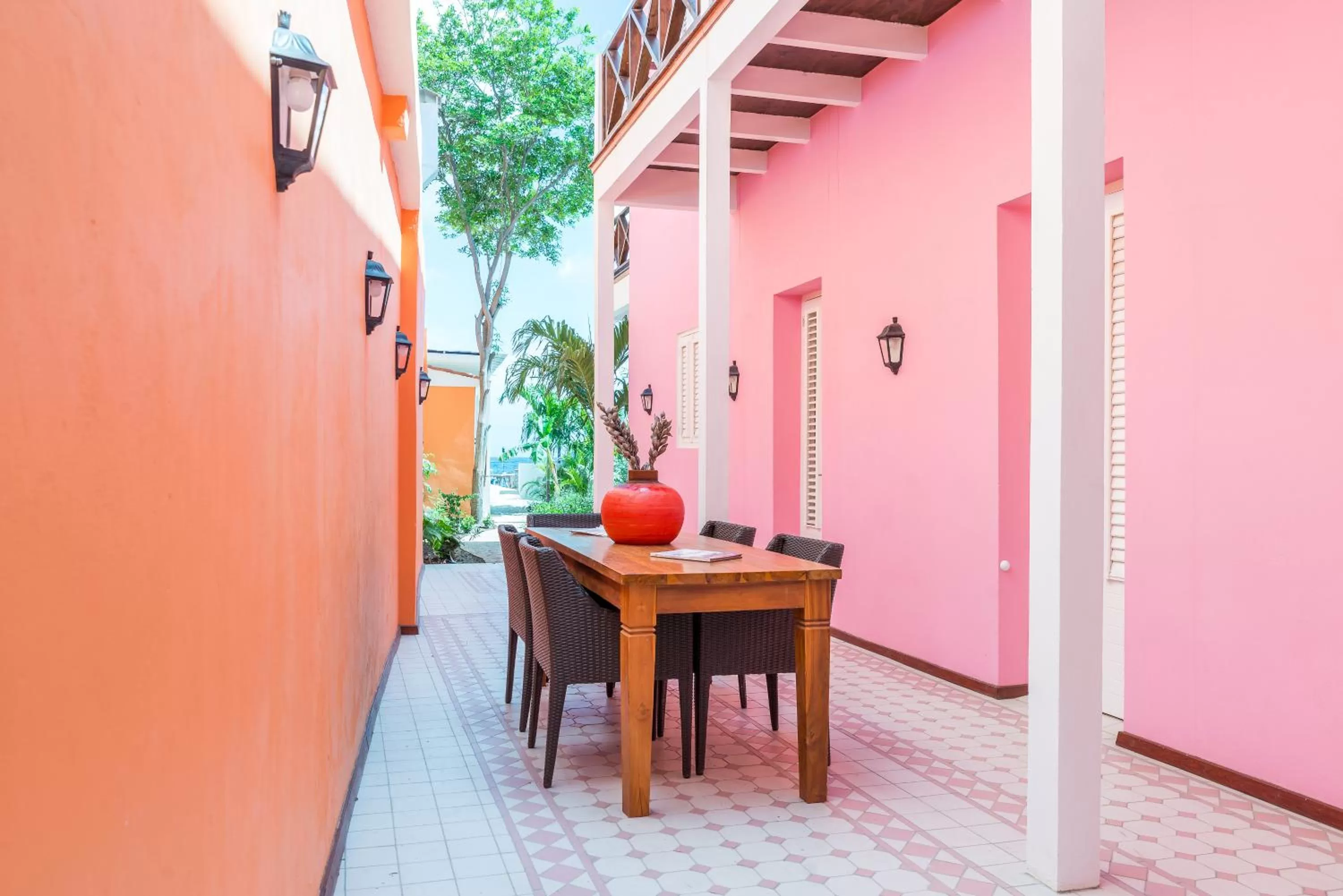 Patio in Scuba Lodge & Suites