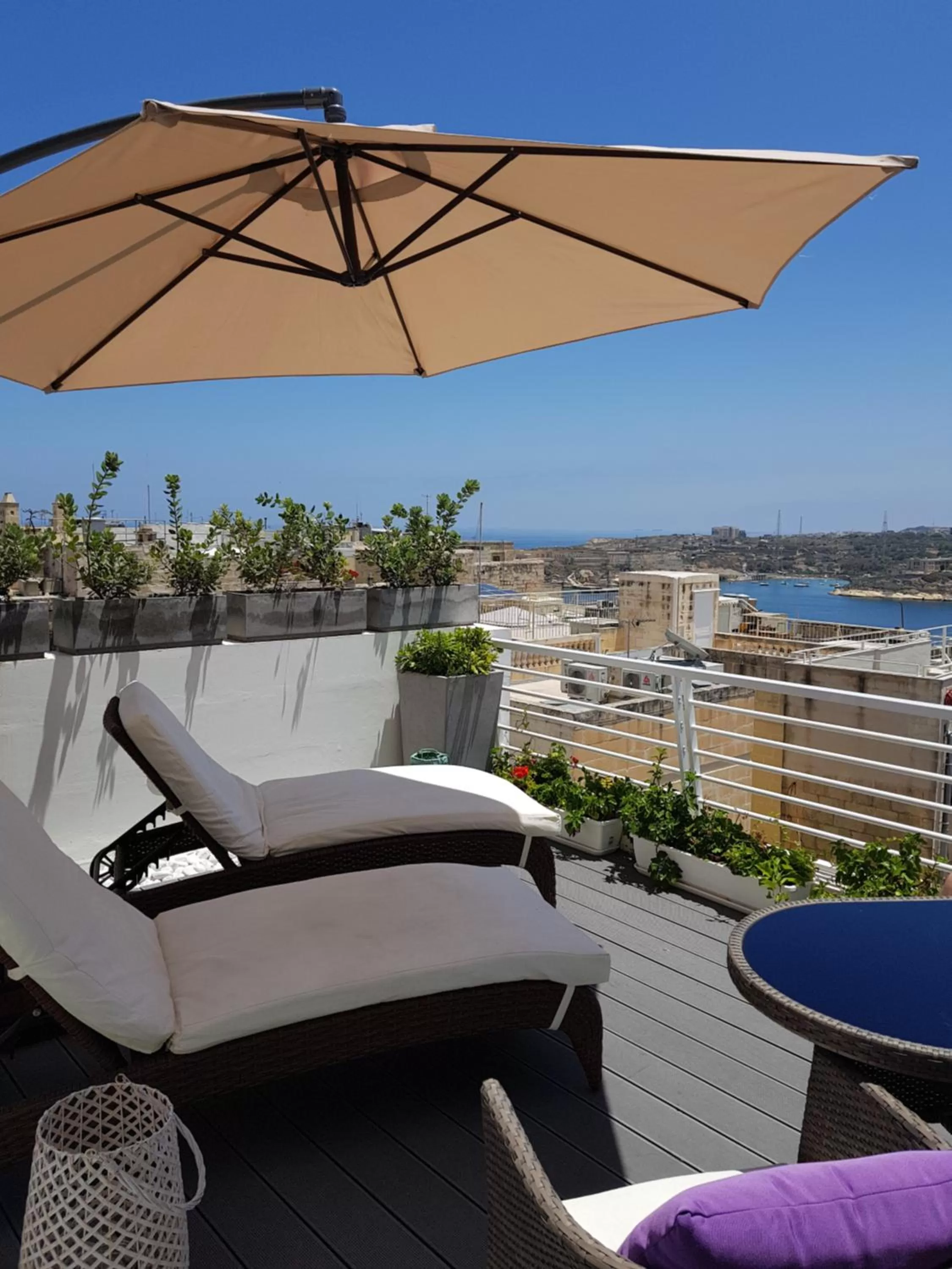 Decorative detail in Paulos Valletta