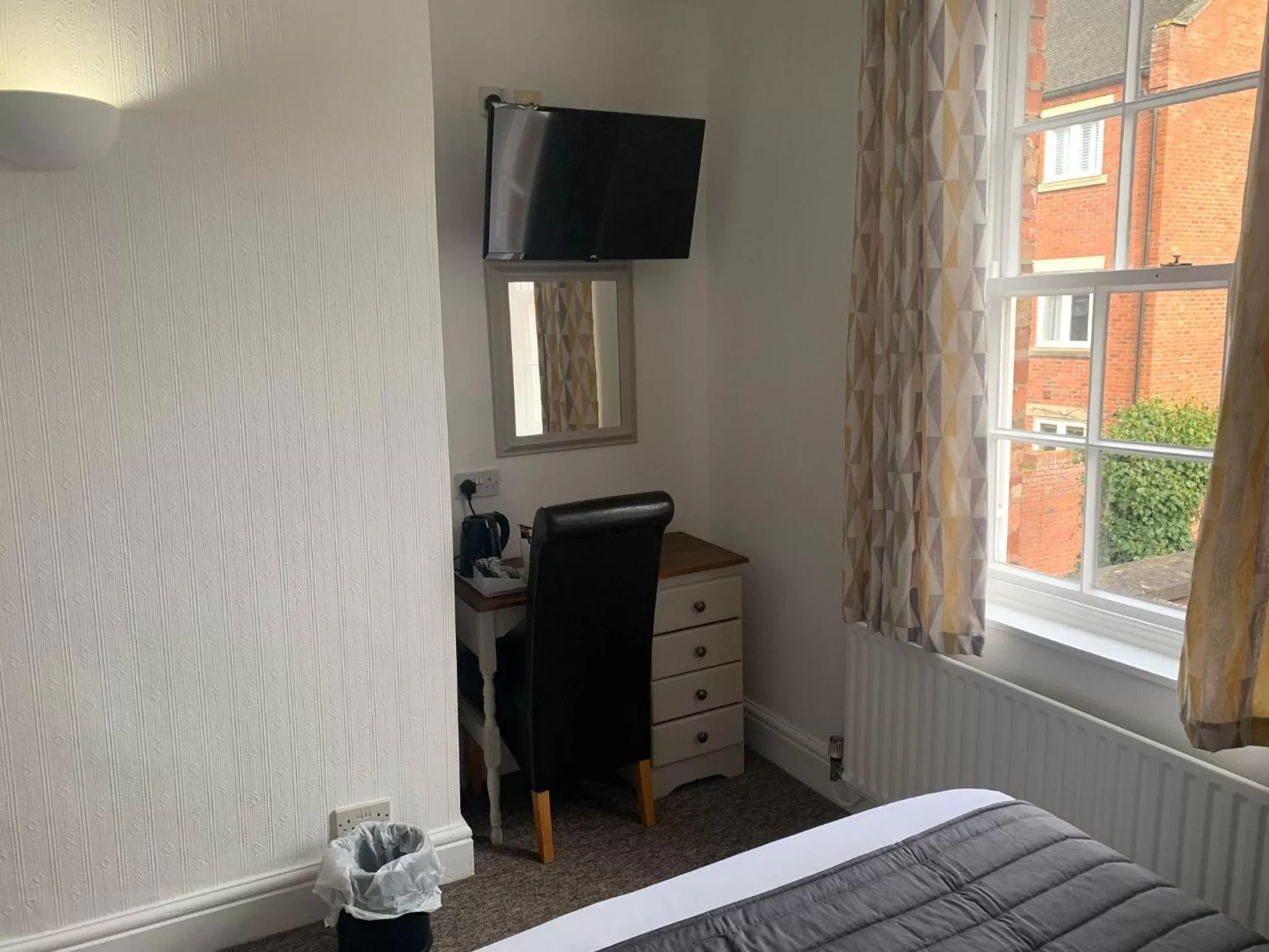 Bed in Abbots Mead Hotel