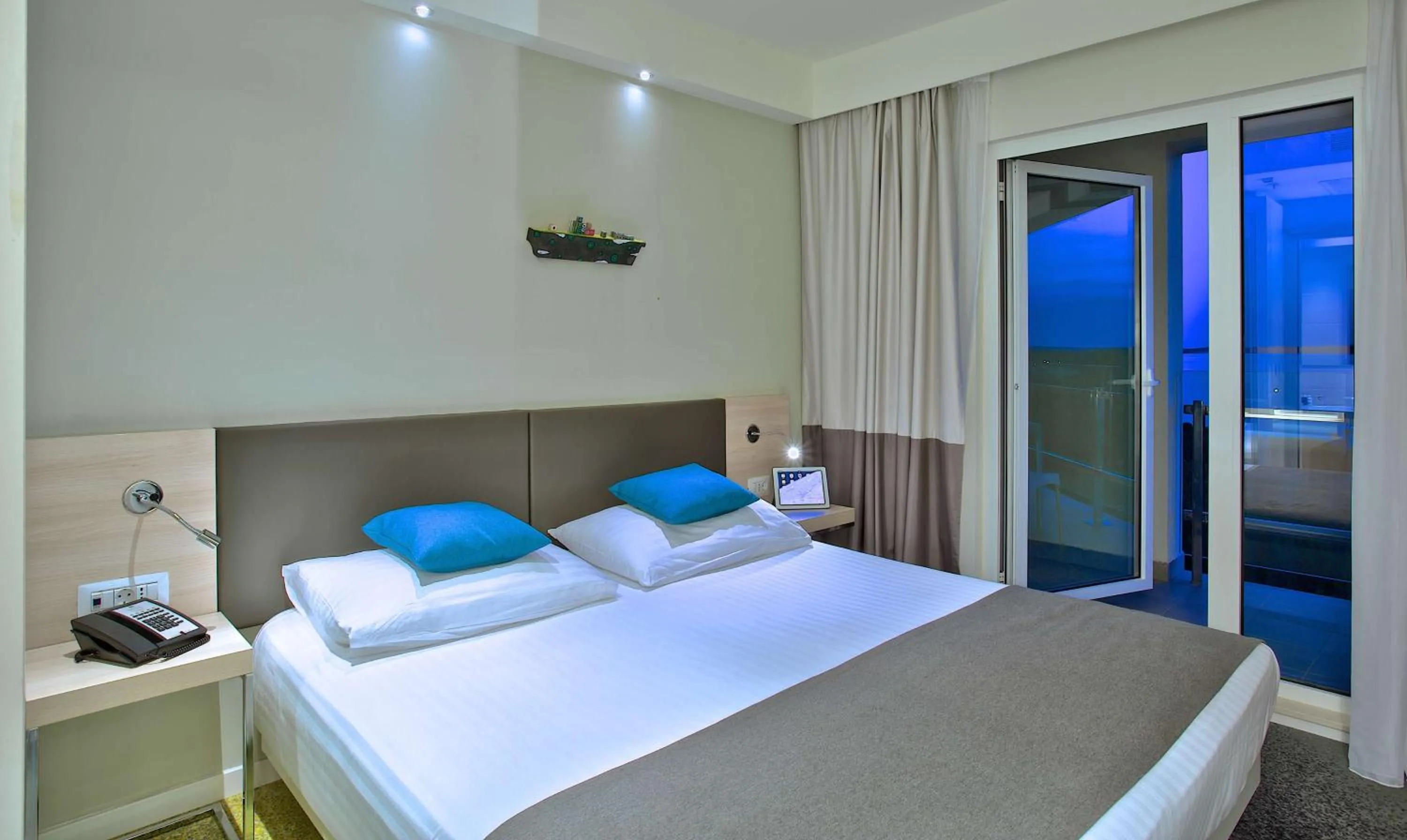 Bedroom, Bed in Park Plaza Belvedere Medulin