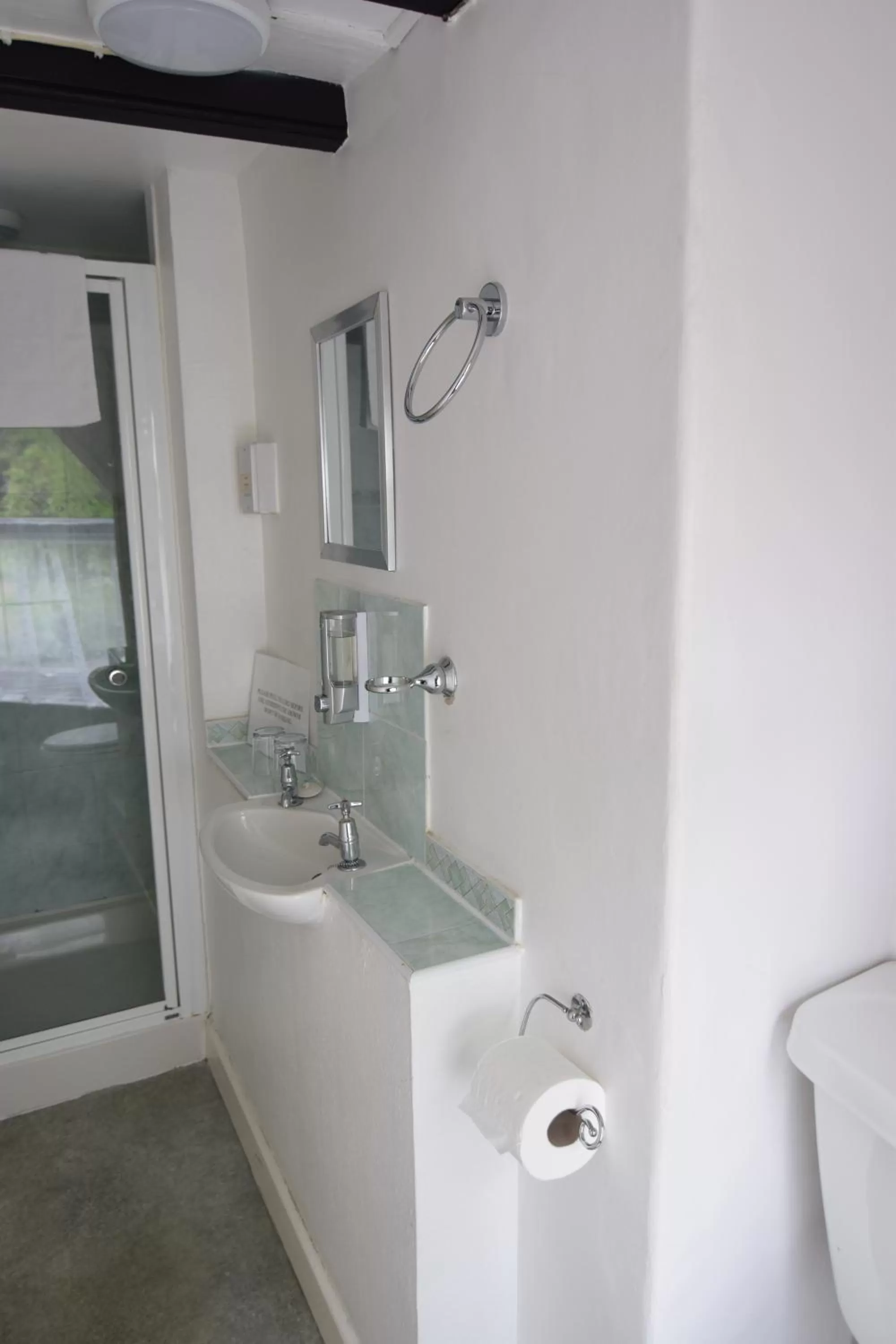 Bathroom in Castle Lodge