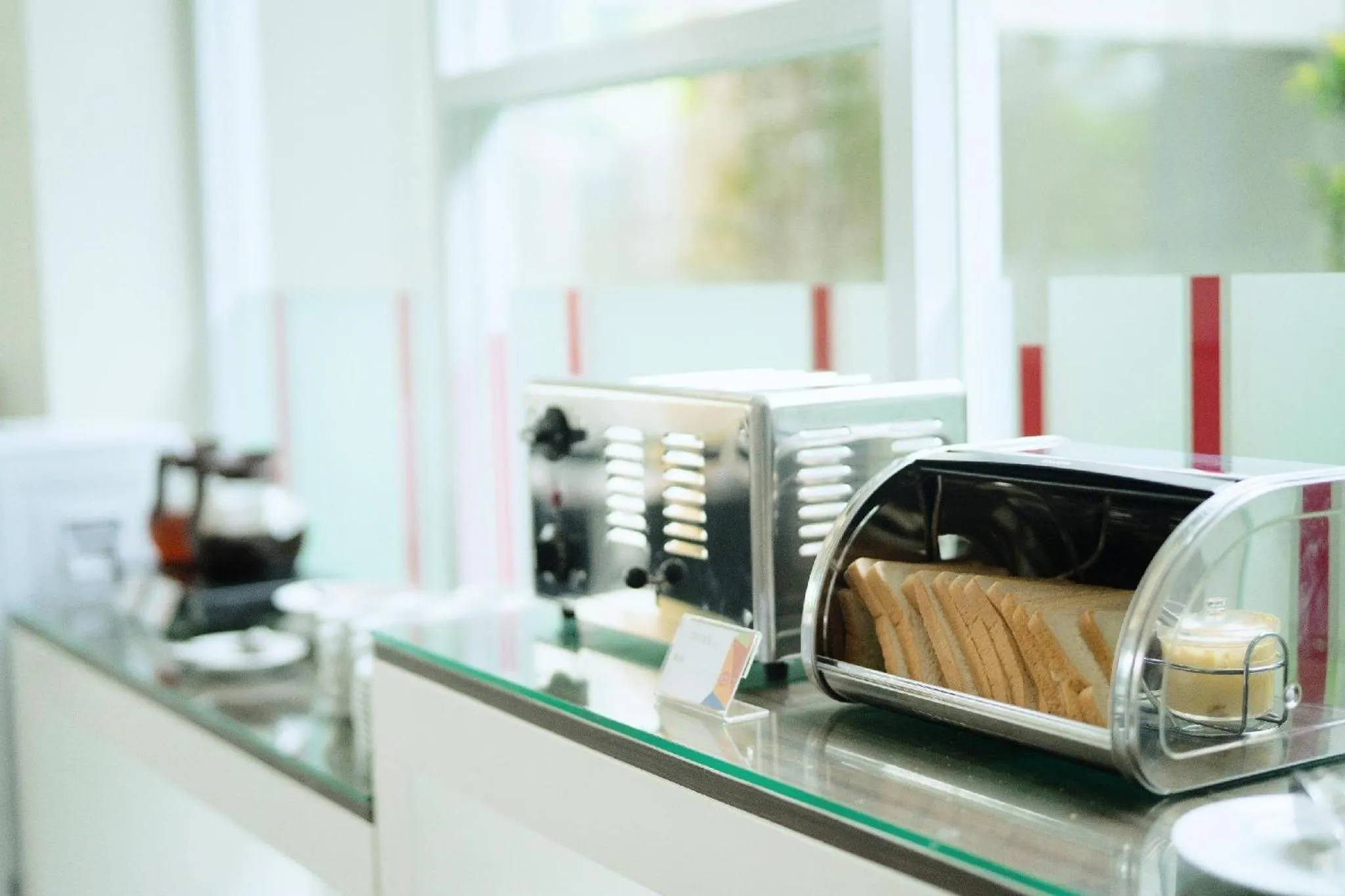 Restaurant/places to eat in Amaris Hotel Fachrudin – Tanah Abang