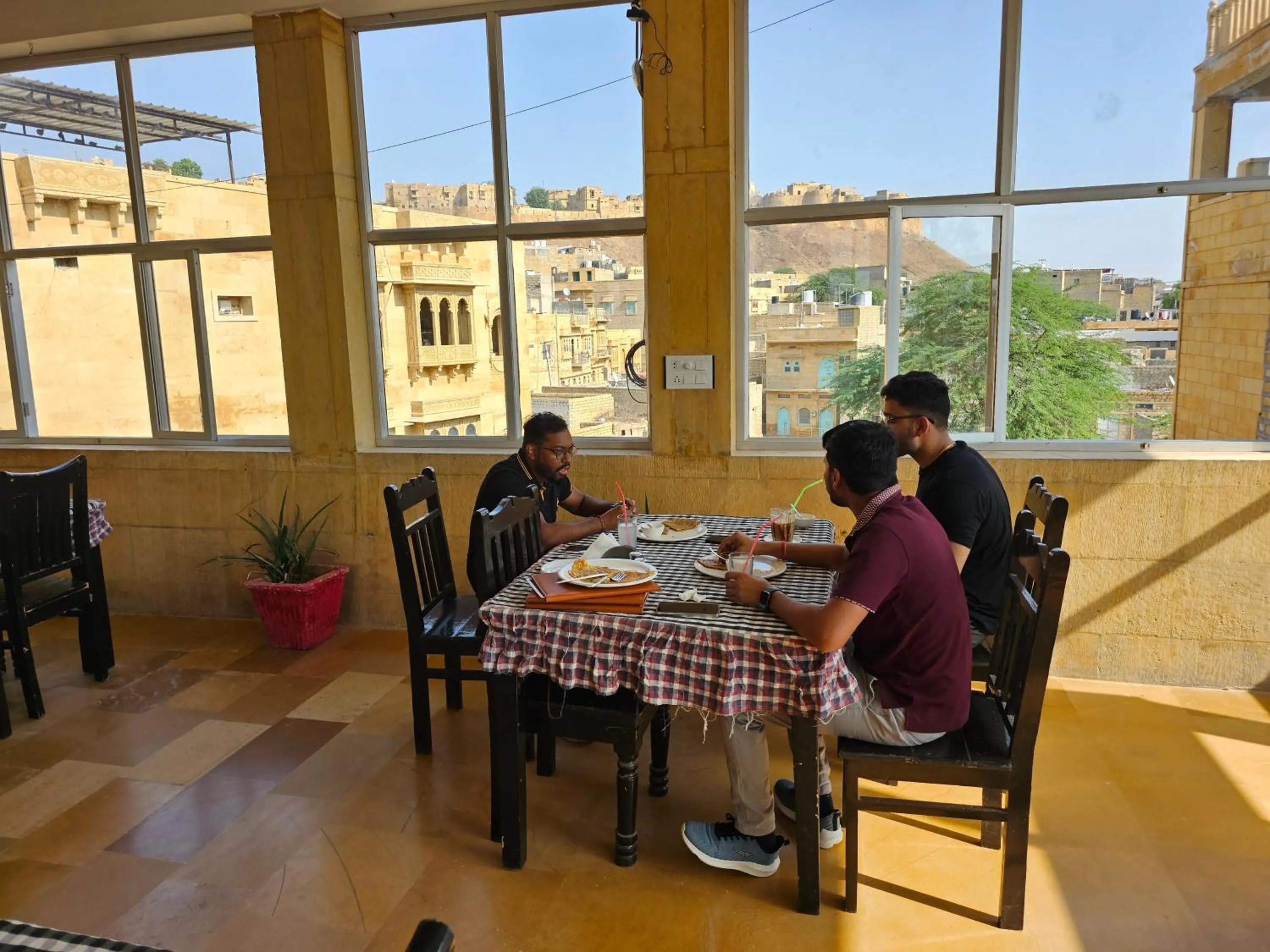 Restaurant/places to eat in Hotel Royal Haveli