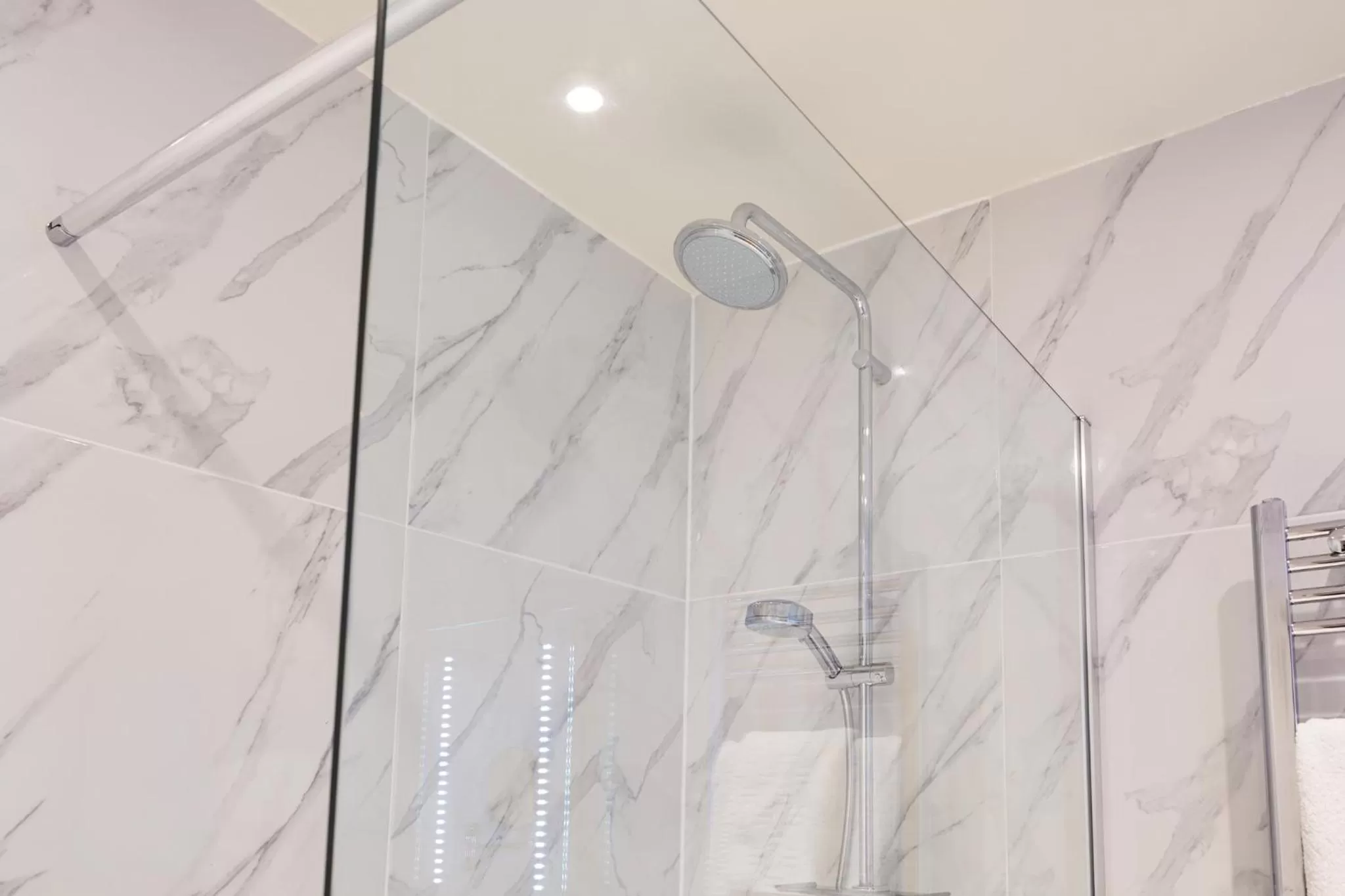 Shower in Mercure Newbury West Grange Hotel