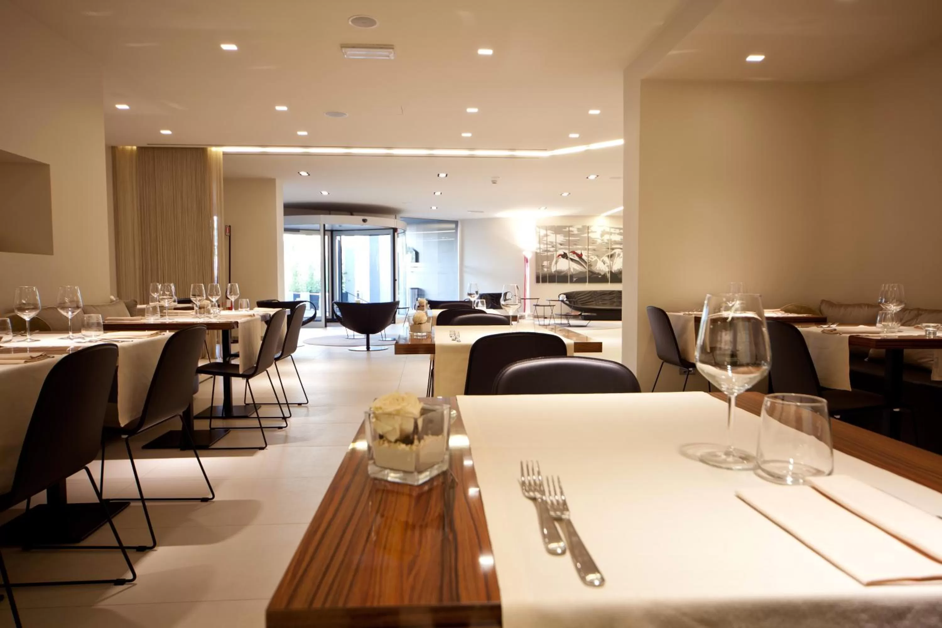 Restaurant/places to eat in Albergo Dei Laghi