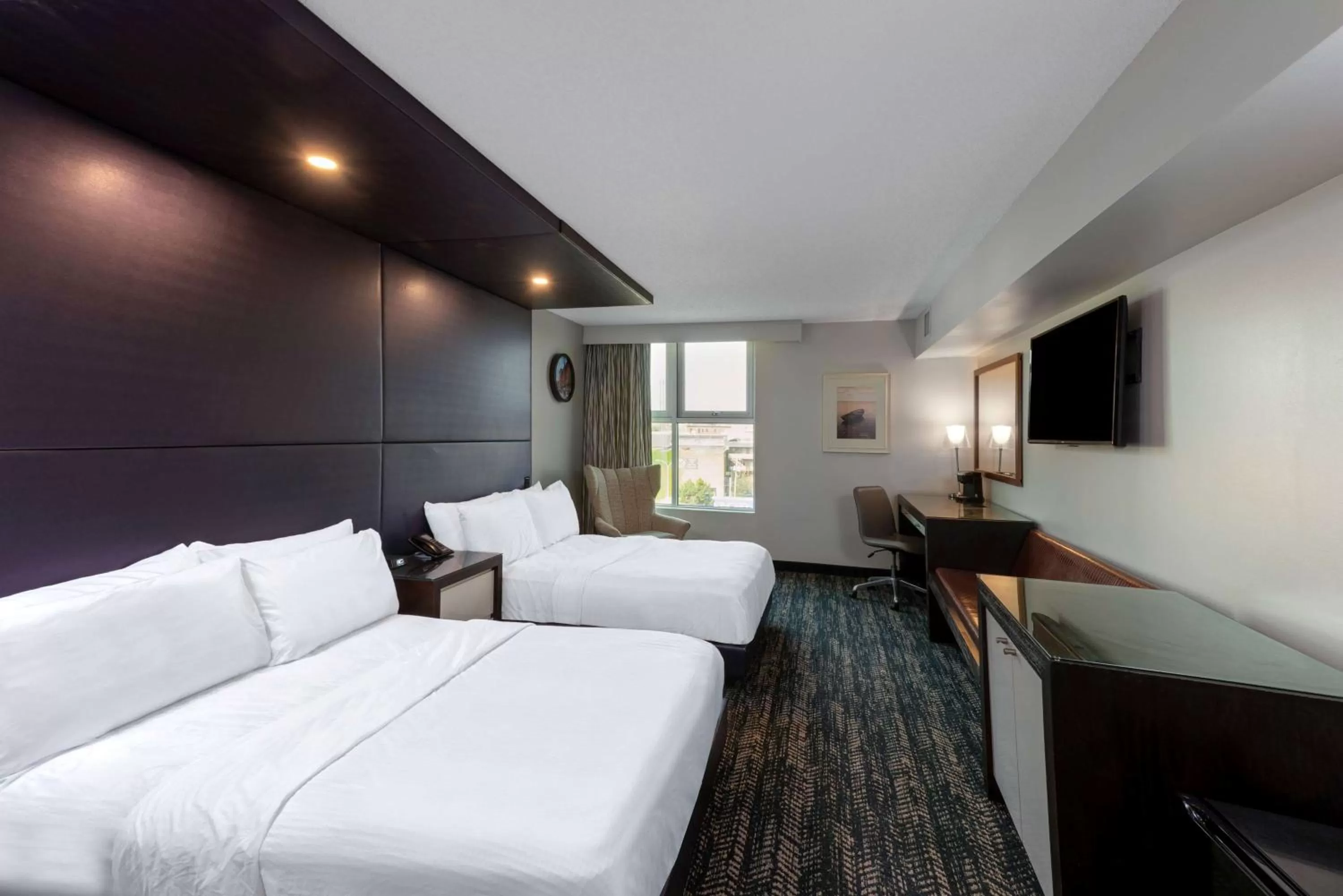 Photo of the whole room, Bed in 41 Lakefront Hotel, Trademark Collection by Wyndham