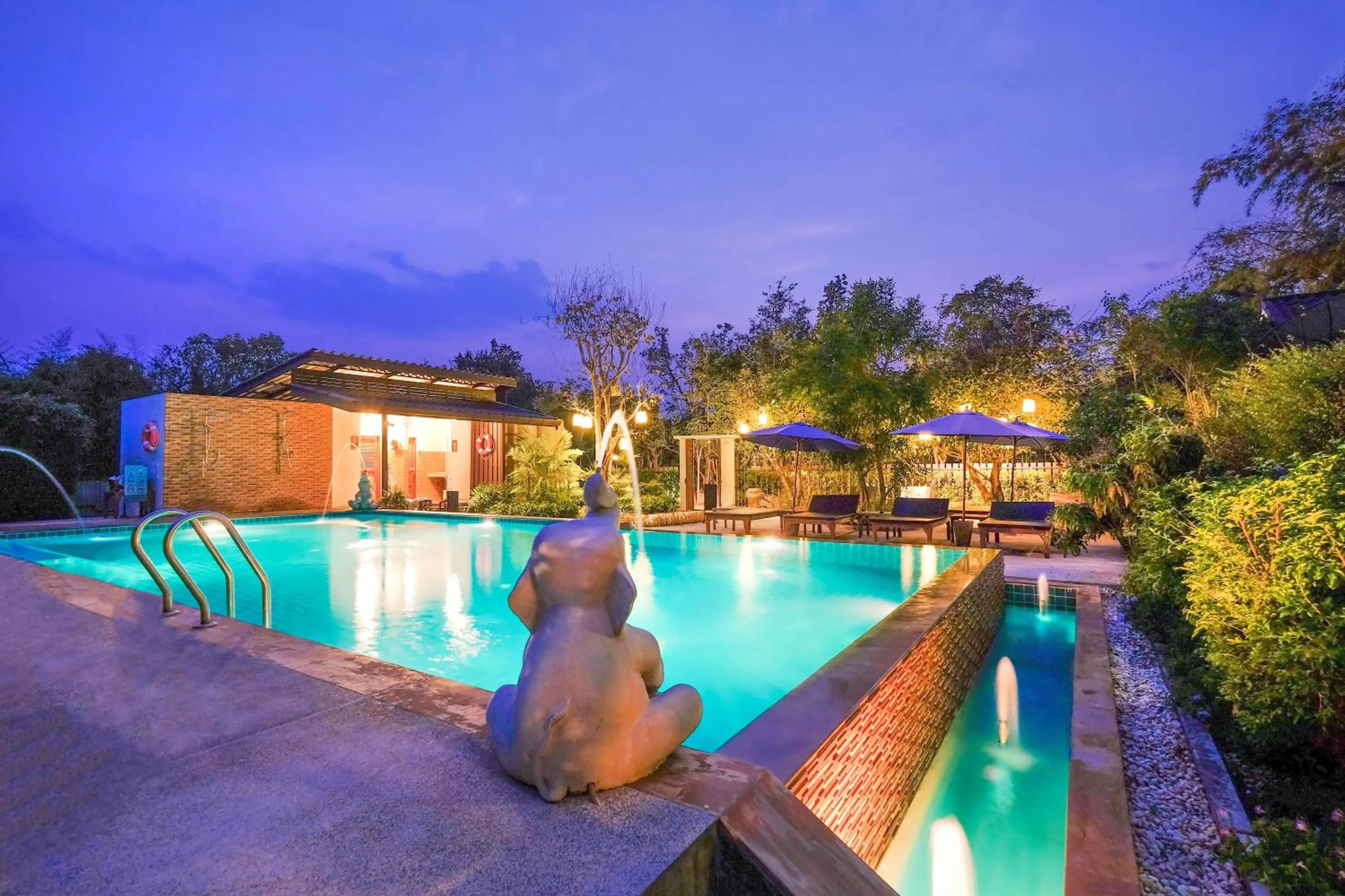 Swimming pool in Vieng Tawan Sukhothai Hotel