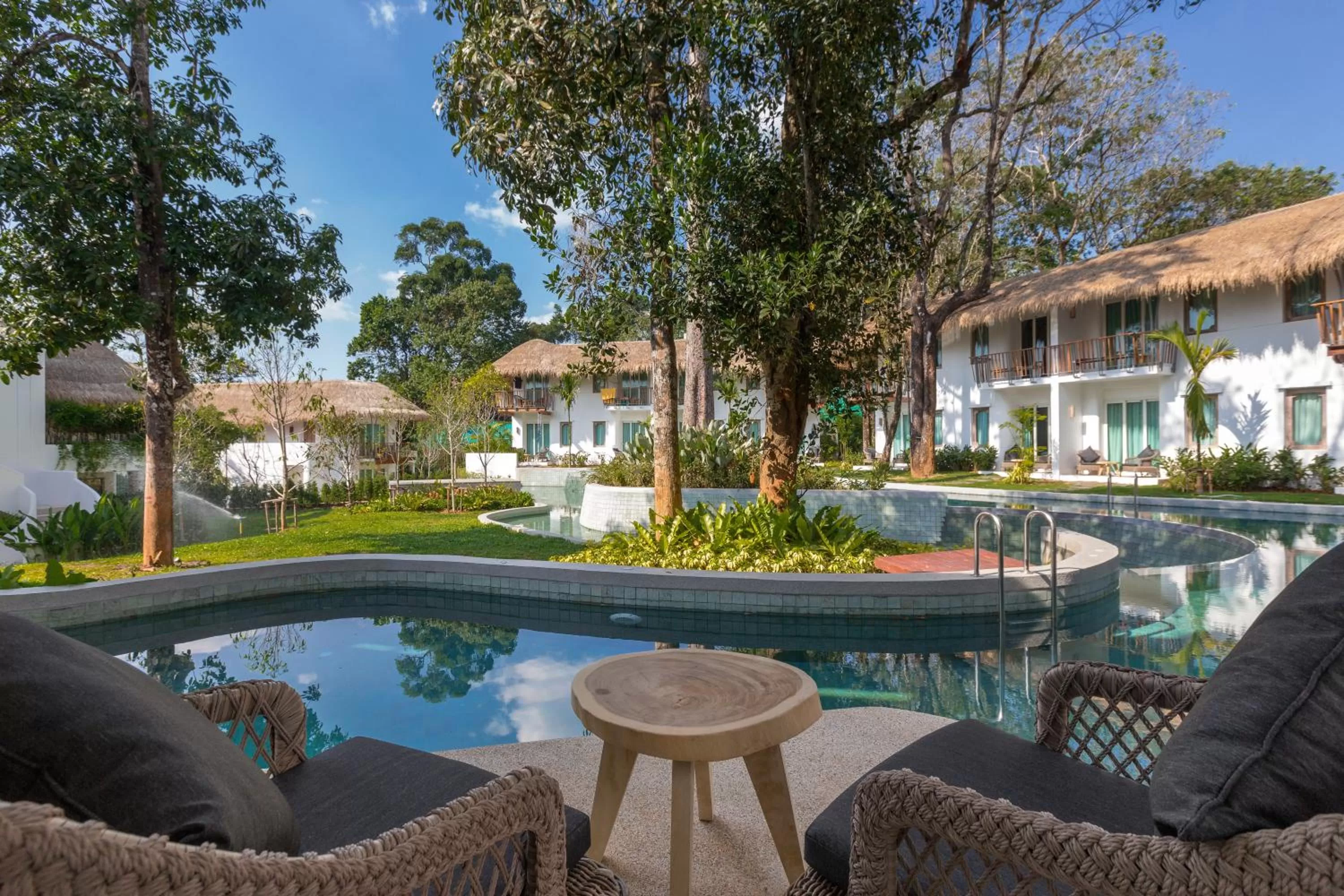 Swimming pool in Eden Beach Khao Lak Resort & Spa